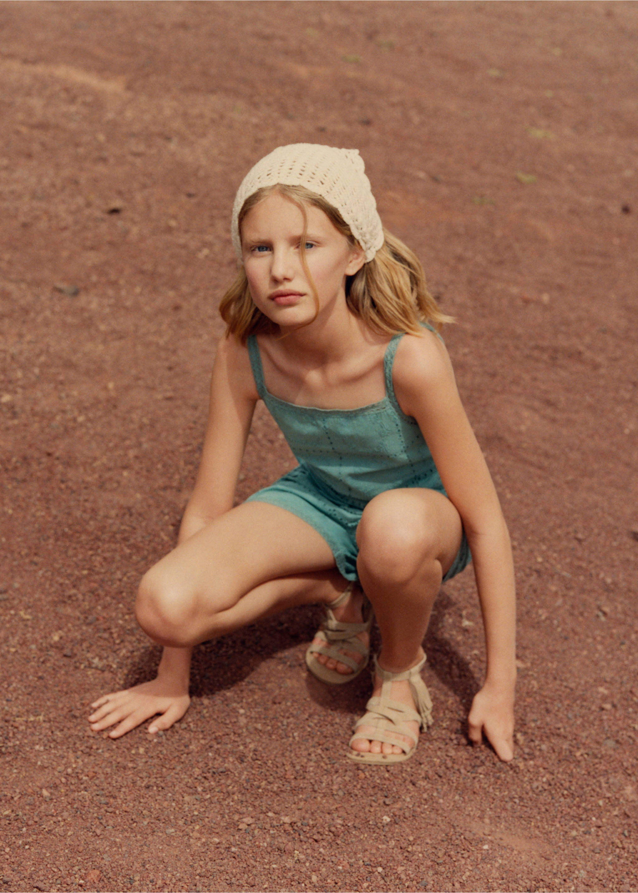 Crochet knit handkerchief - Details of the article 5, Ecru. Ref: 27037924-00.