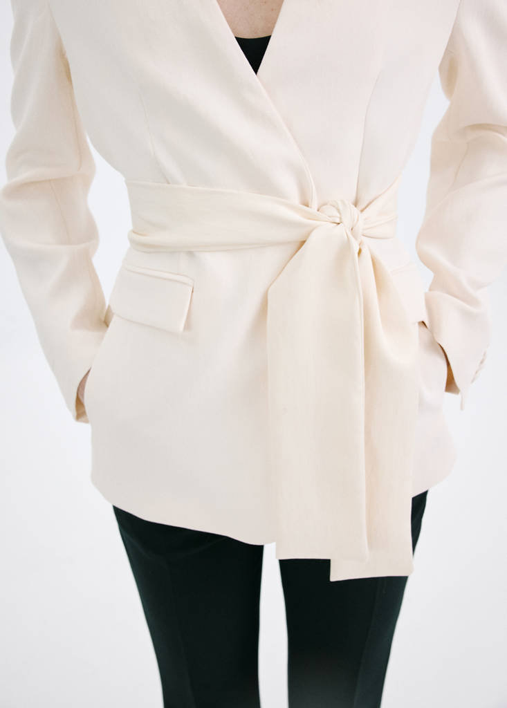 Suit blazer without lapels — Ecru