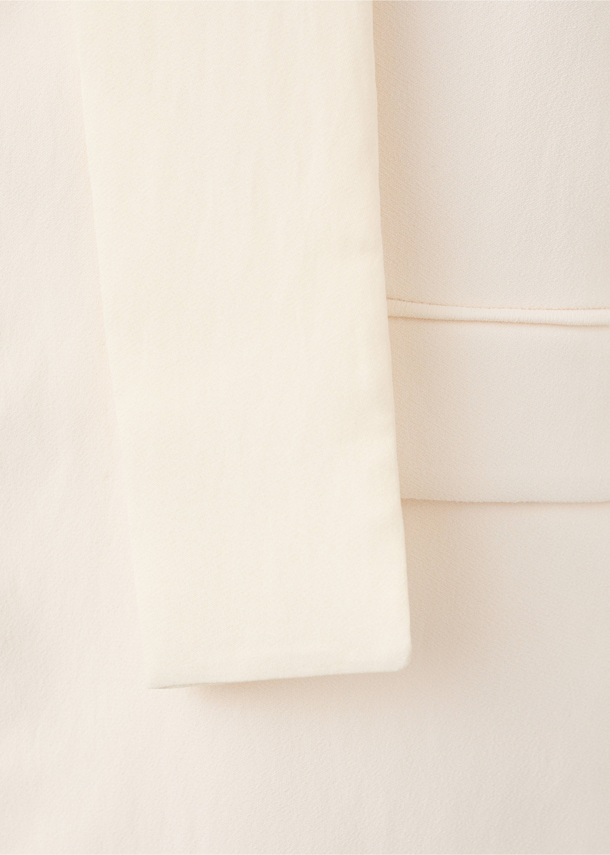 Blazer costume sans revers - Détail de l'article 8, Écru. Ref: 27037942-00.