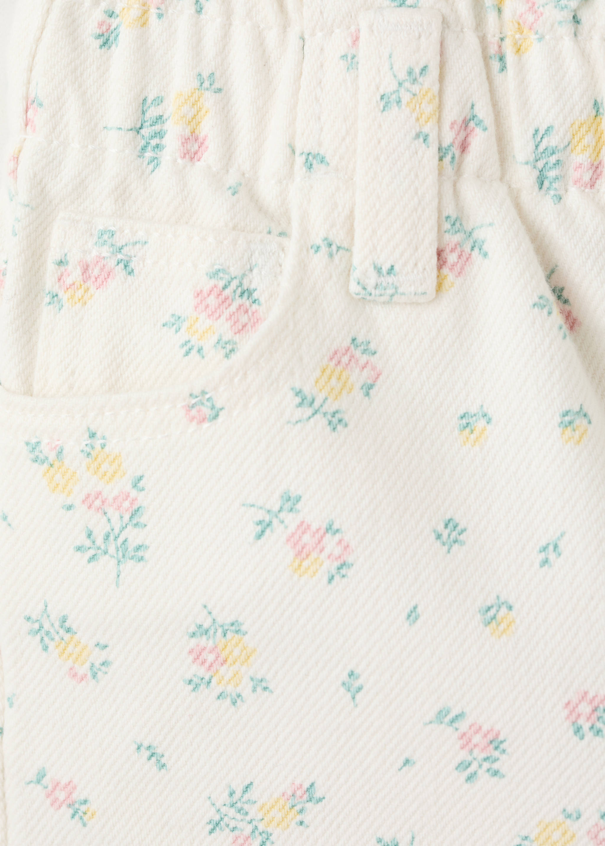 شورت بخصر مطاطي مزخرف بالزهور - تفاصيل المنتج 0