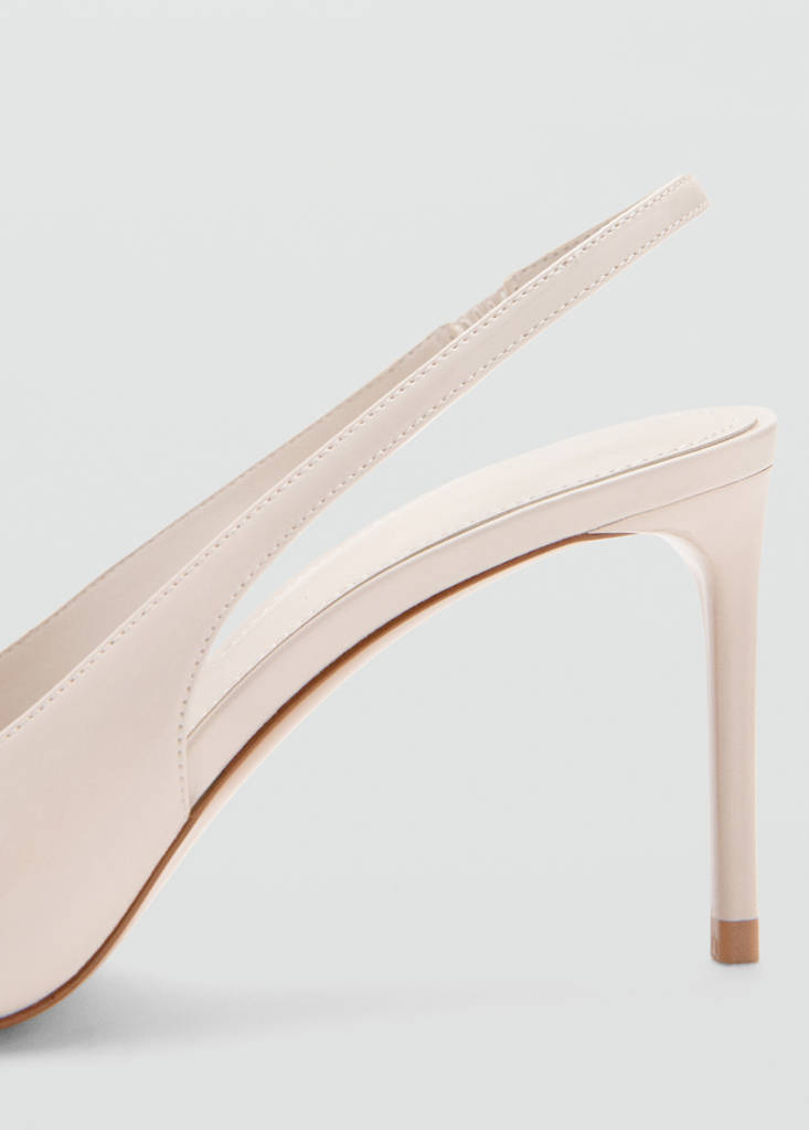 Patent leather bow shoe — Ecru