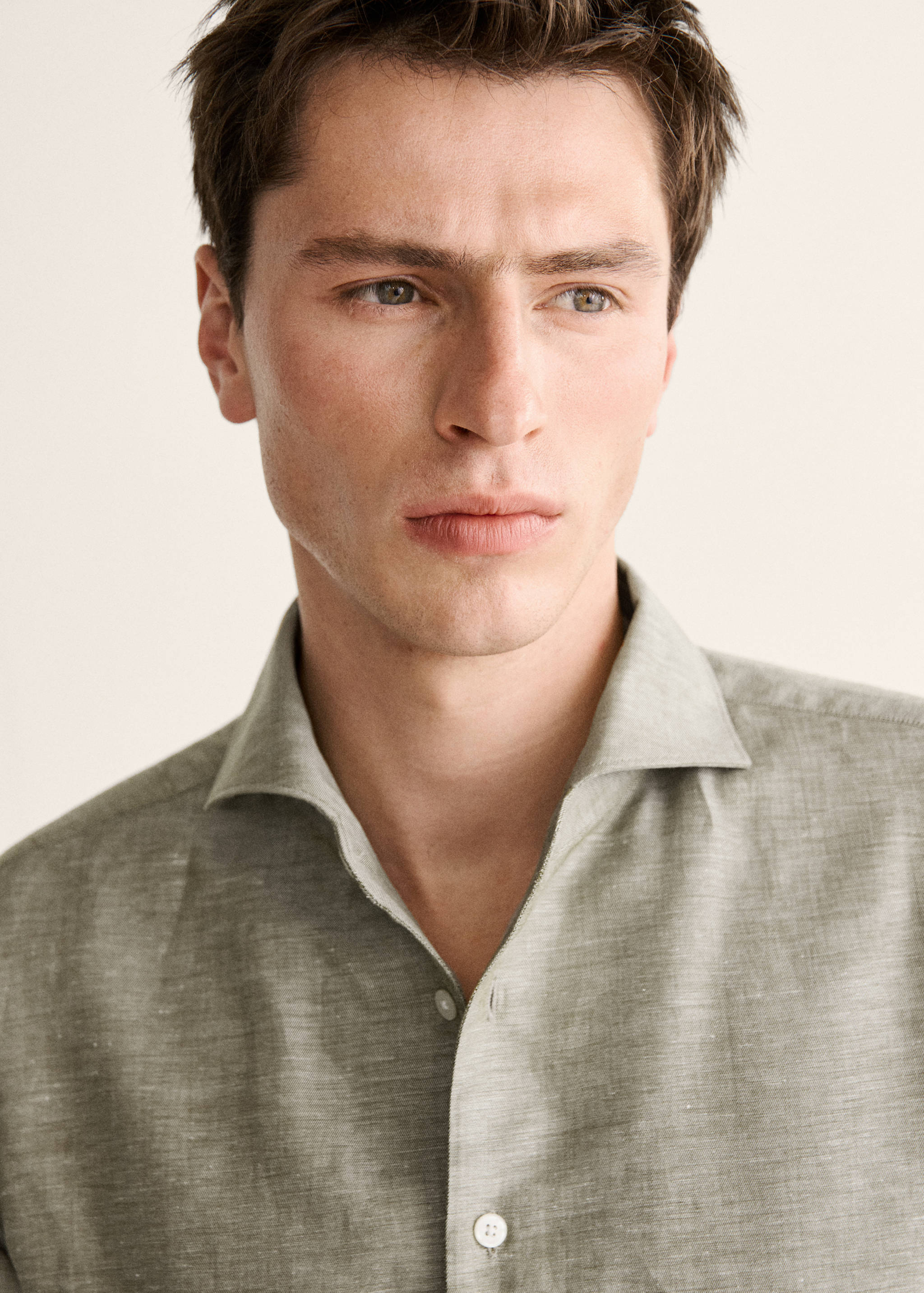 常规版型亚麻衬衫 - null