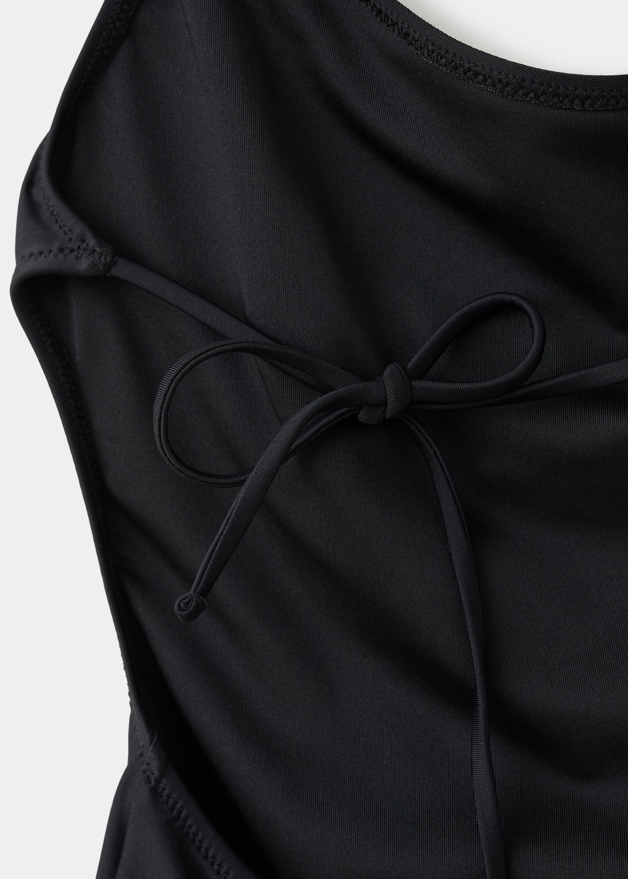 Strapless swimsuit with decorative stitching - Details of the article 0