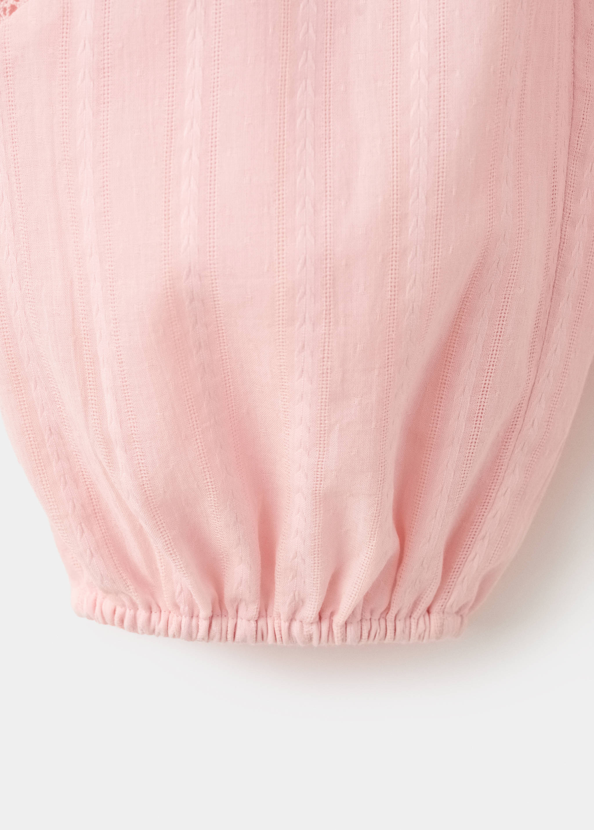 بنطا فضفاض بتفاصيل مثقبة - تفاصيل المنتج 0