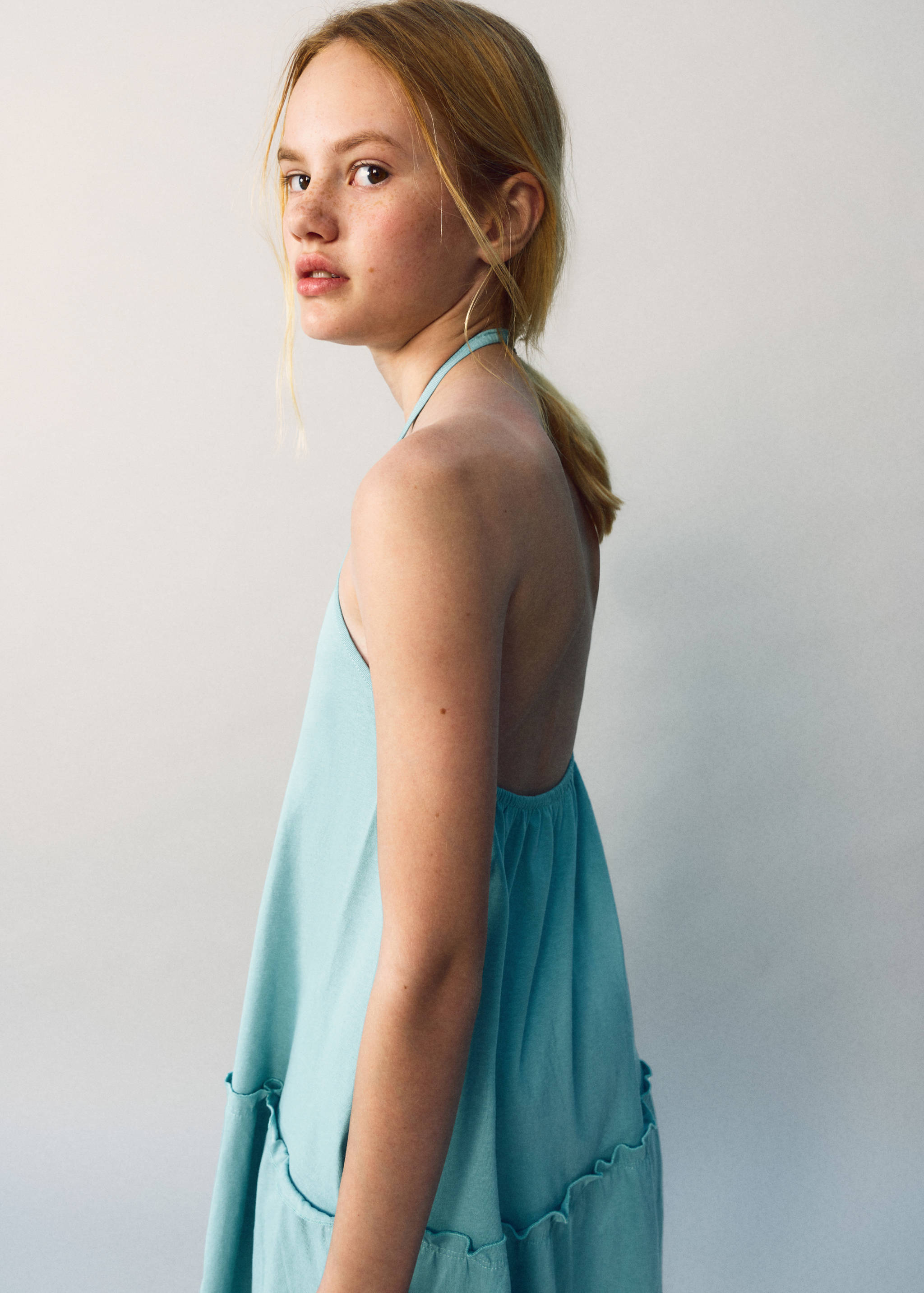 فستان هالتر بألواح - رؤية وسط