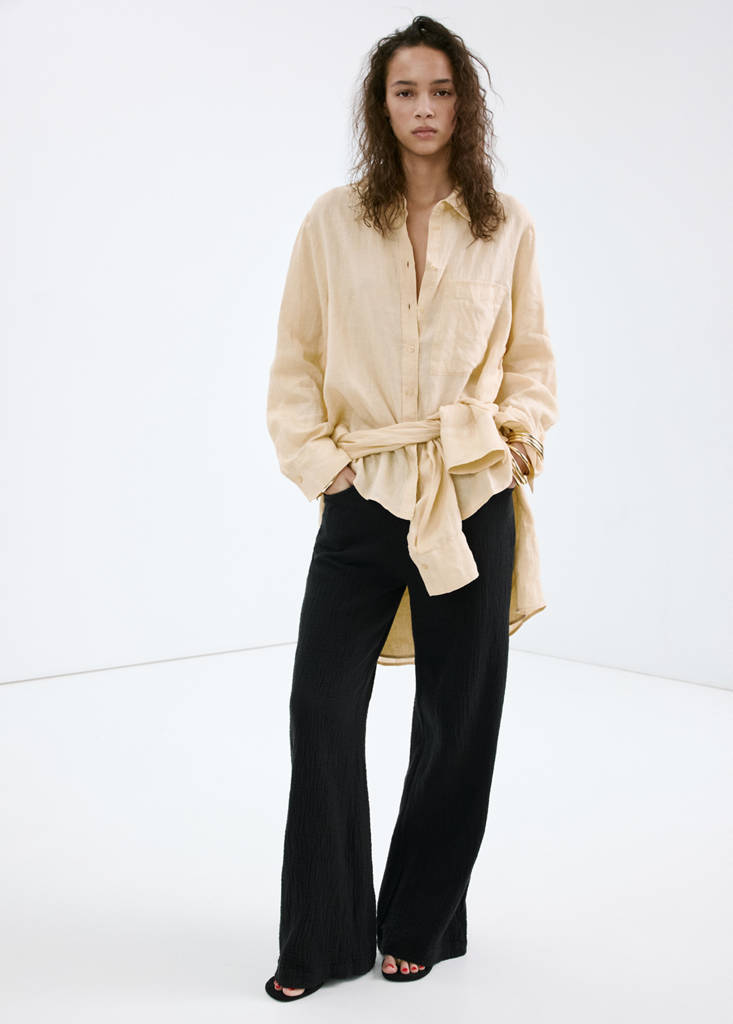 Straight-leg crinkle trousers with a mid-rise — Black