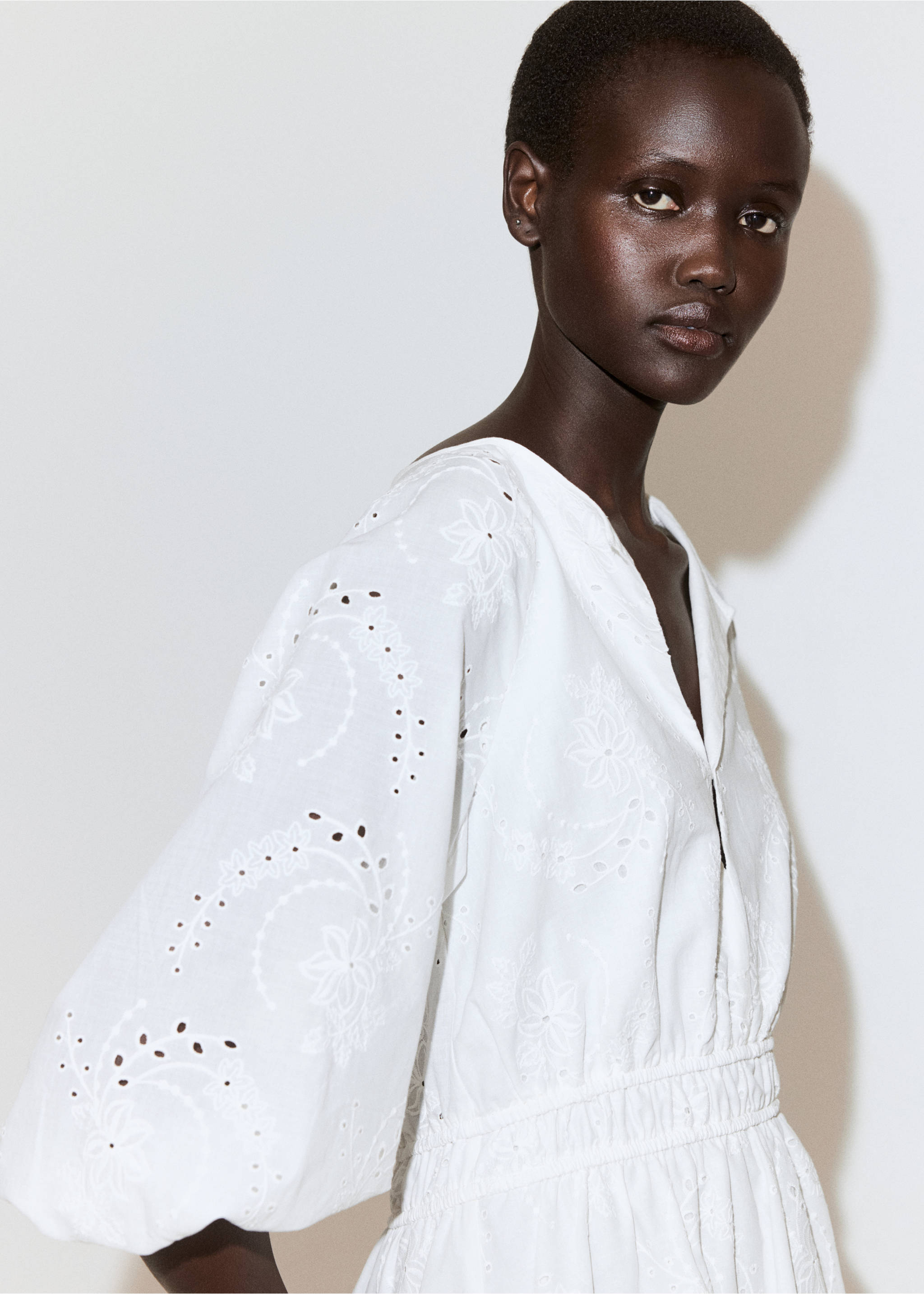 Embroidered short dress - Details of the article 1, White. Ref: 27039060-00.