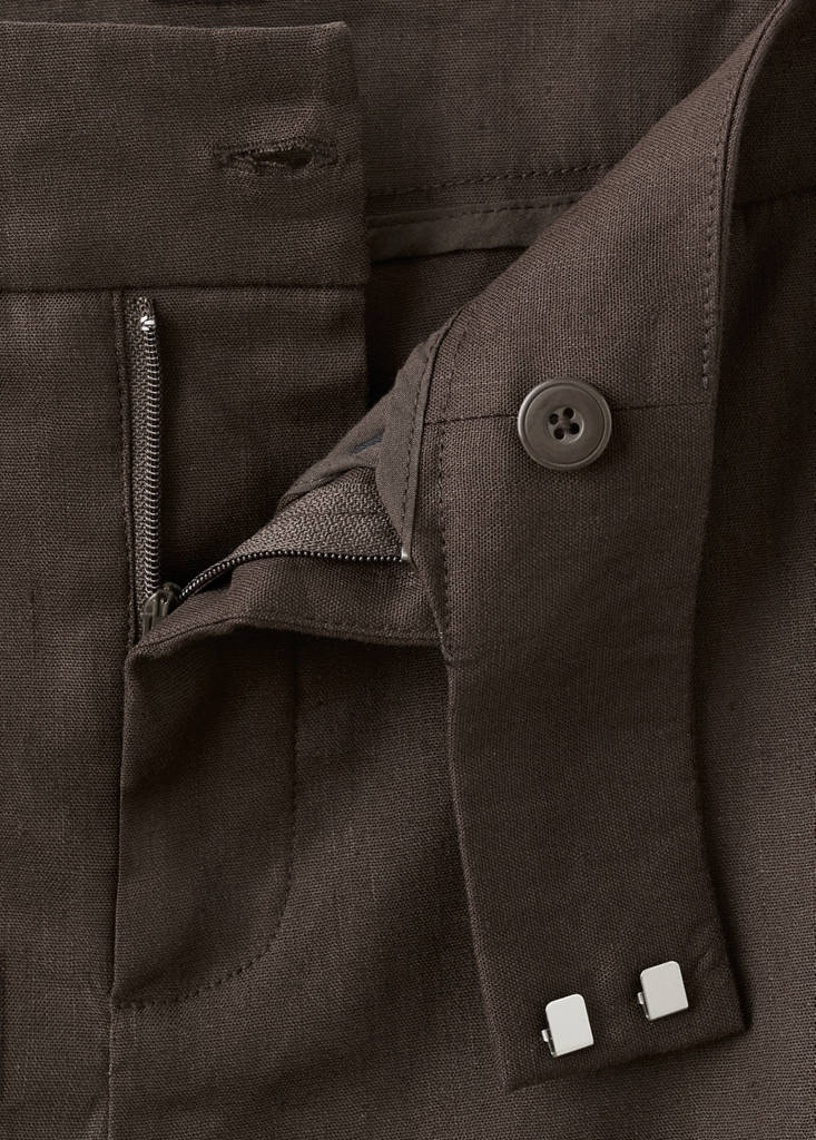 Linen capri trousers — Chocolate