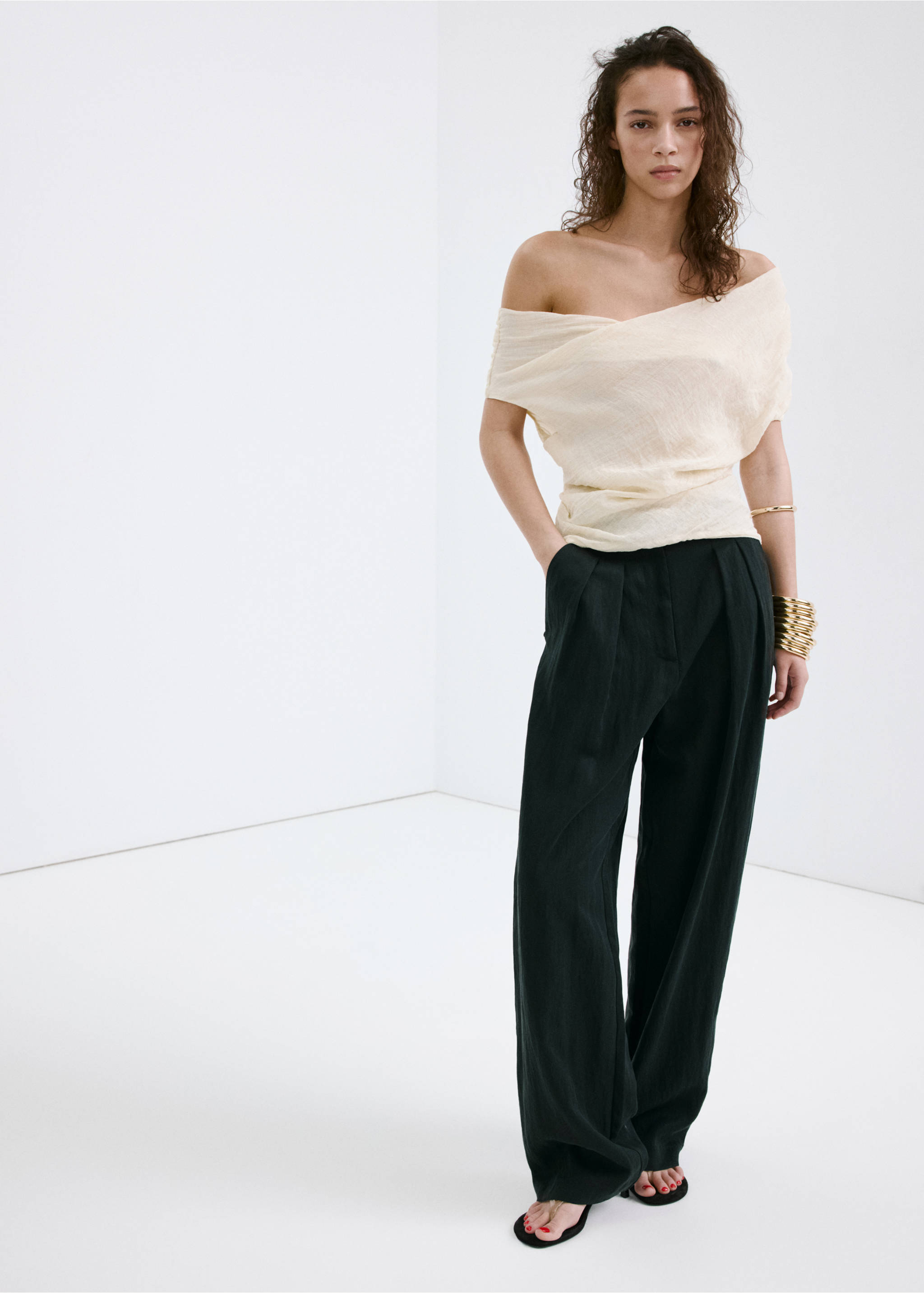 Straight-fit lyocell trousers - General plane, Black. Ref: 27039063-00.