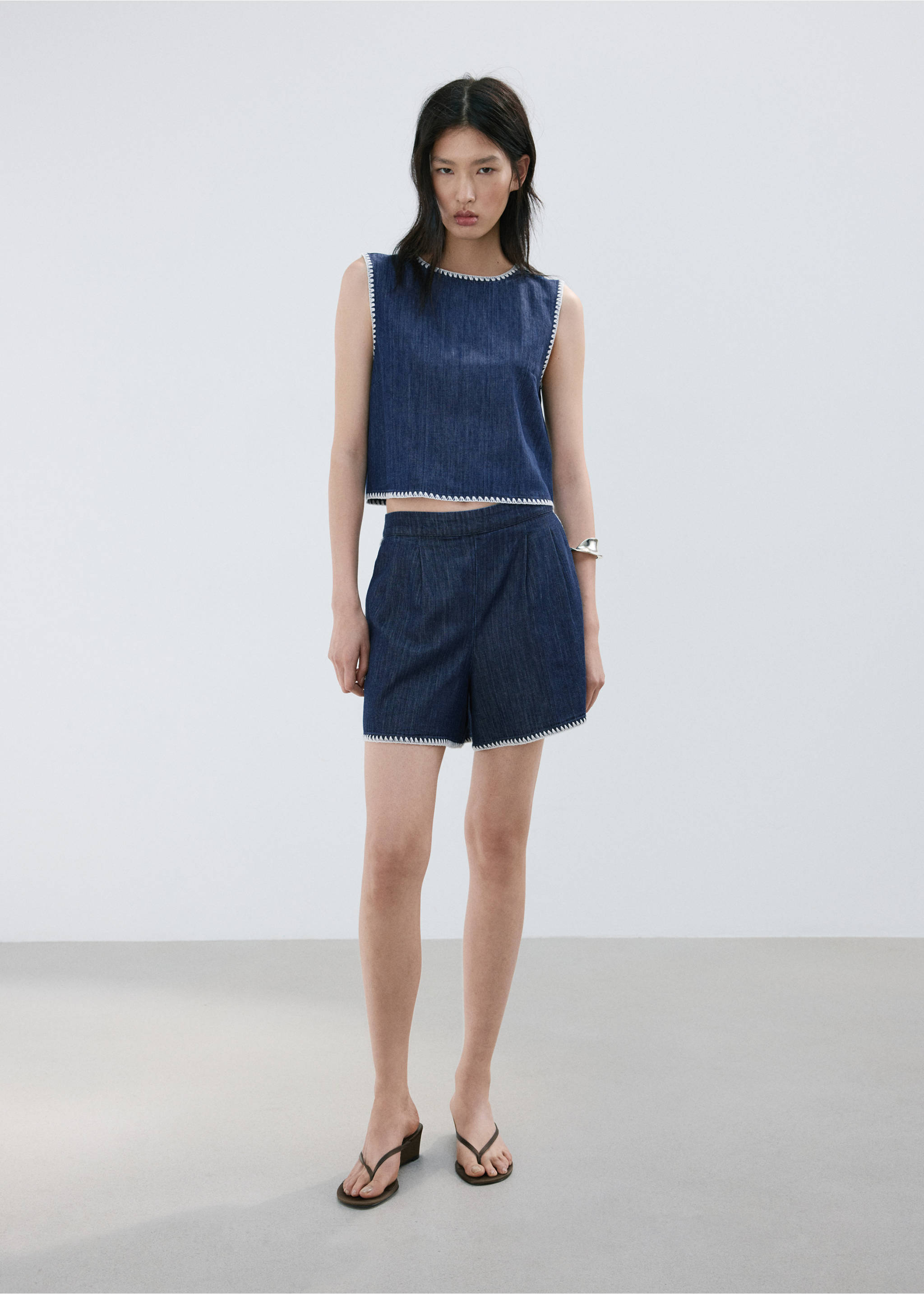 Top en denim avec passepoils contrastés - Plan général, Bleu. Ref: 27039064-00.