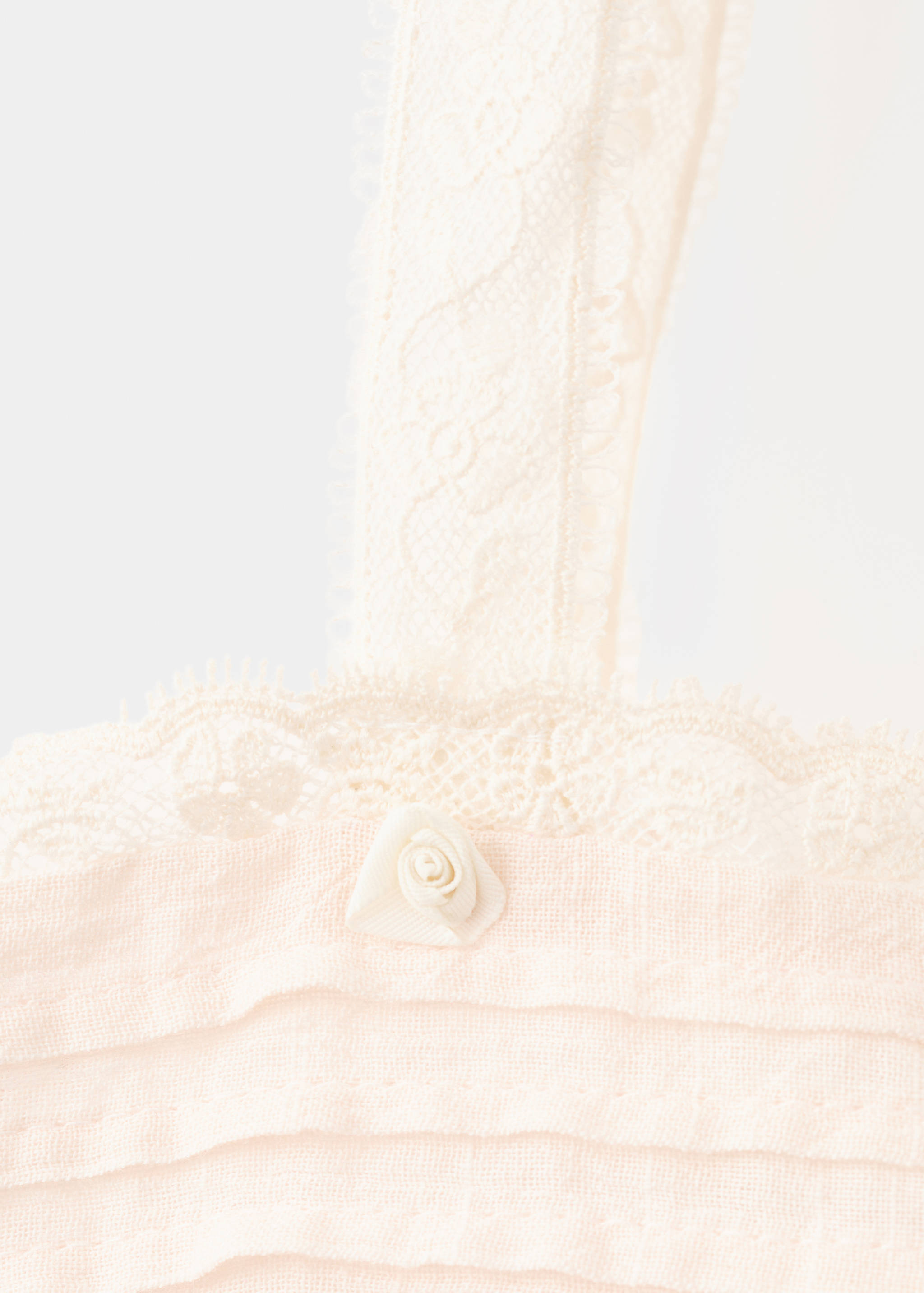 Cotton top with embroidered details - Details of the article 8