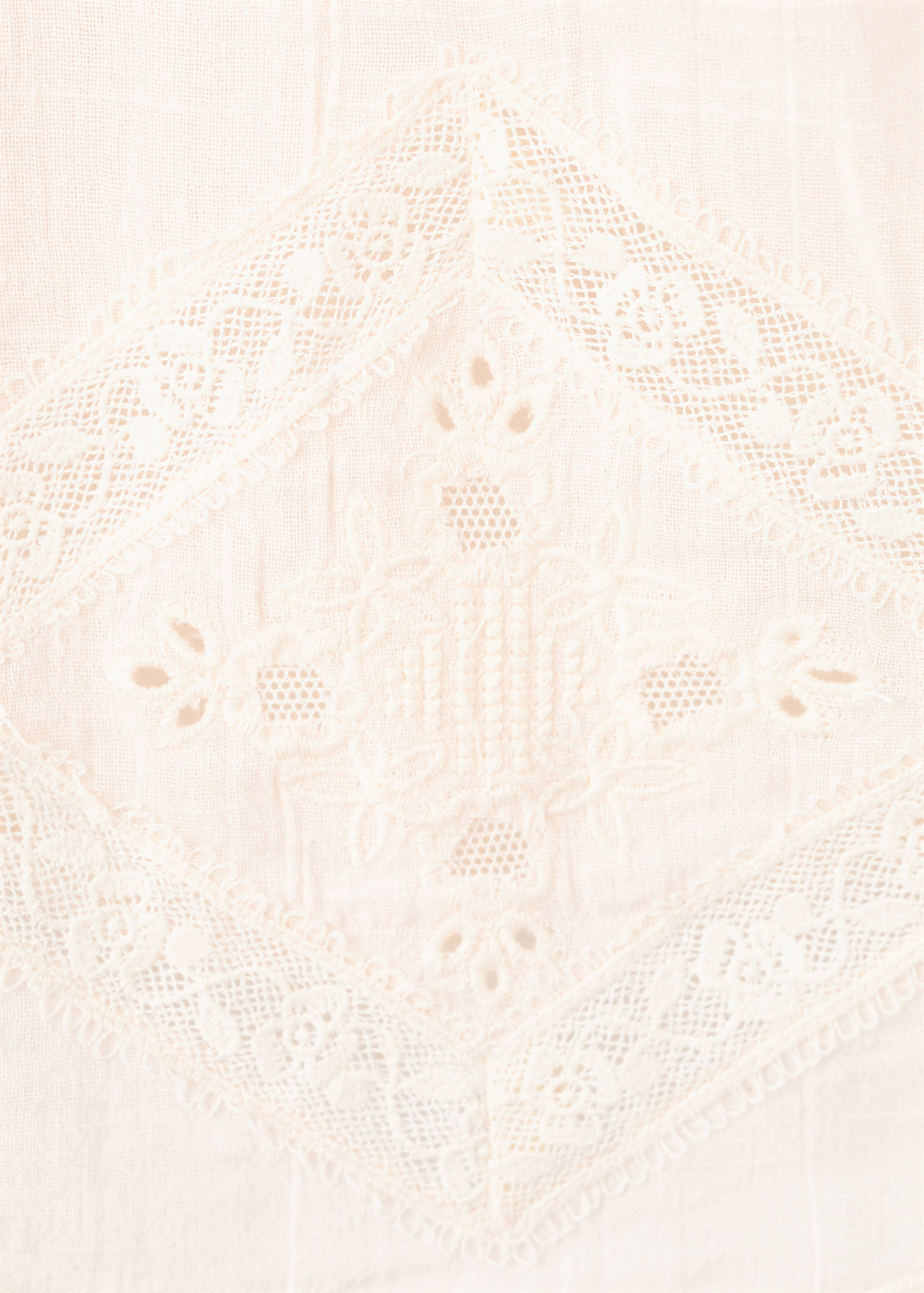 Cotton top with embroidered details - Details of the article 0