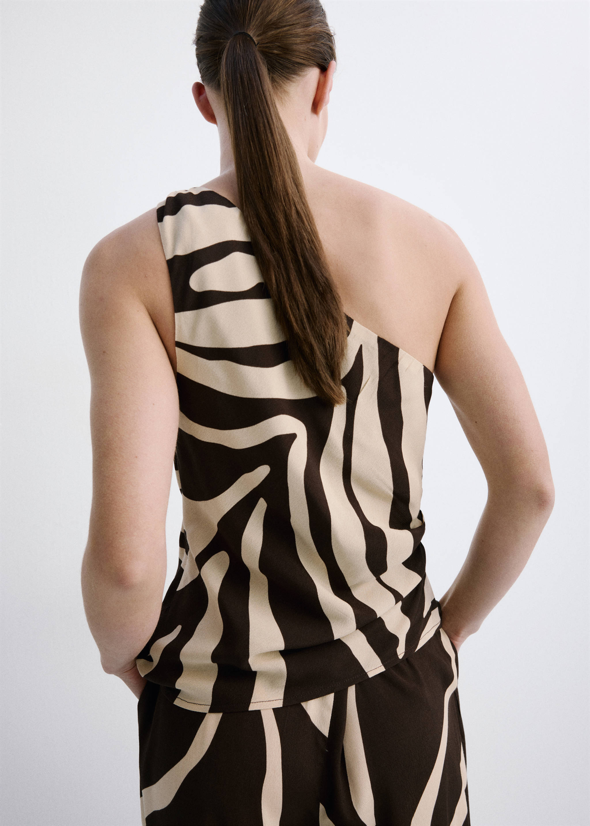 Top asymétrique imprimé - Verso de l’article