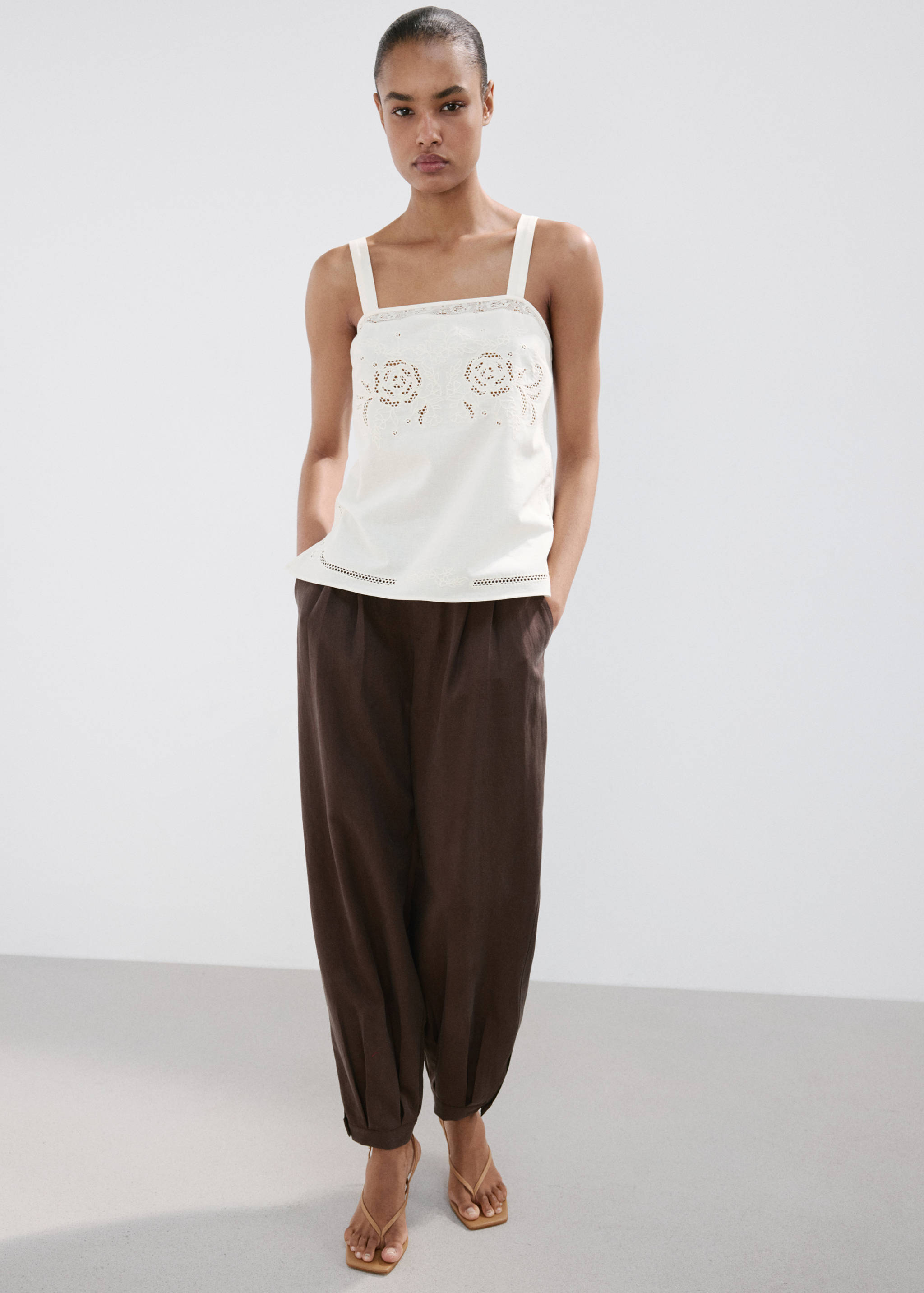 Top brodé ajouré - Détail de l'article 2