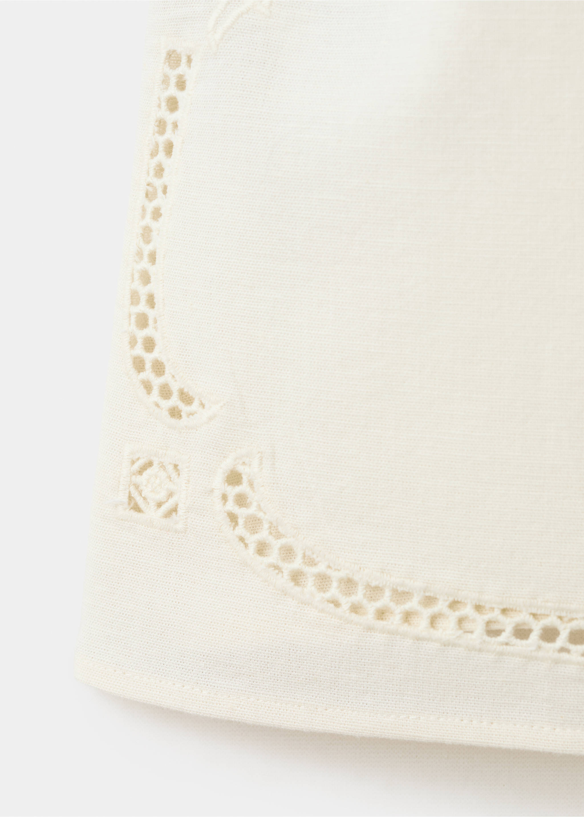Embroidered broderie anglaise top - Details of the article 8, Off White. Ref: 27039073-00.