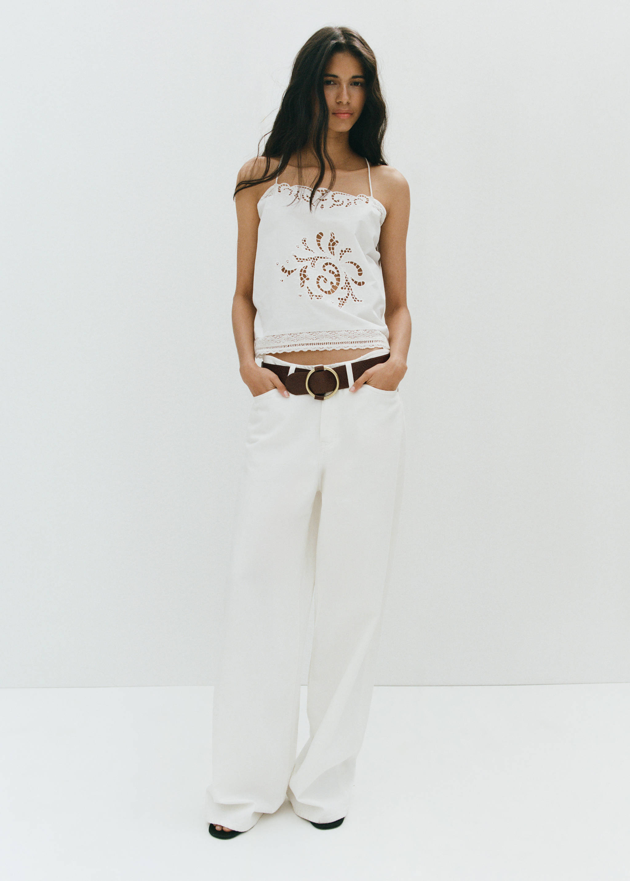 Hímzett top áttört részletekkel - Általános sík