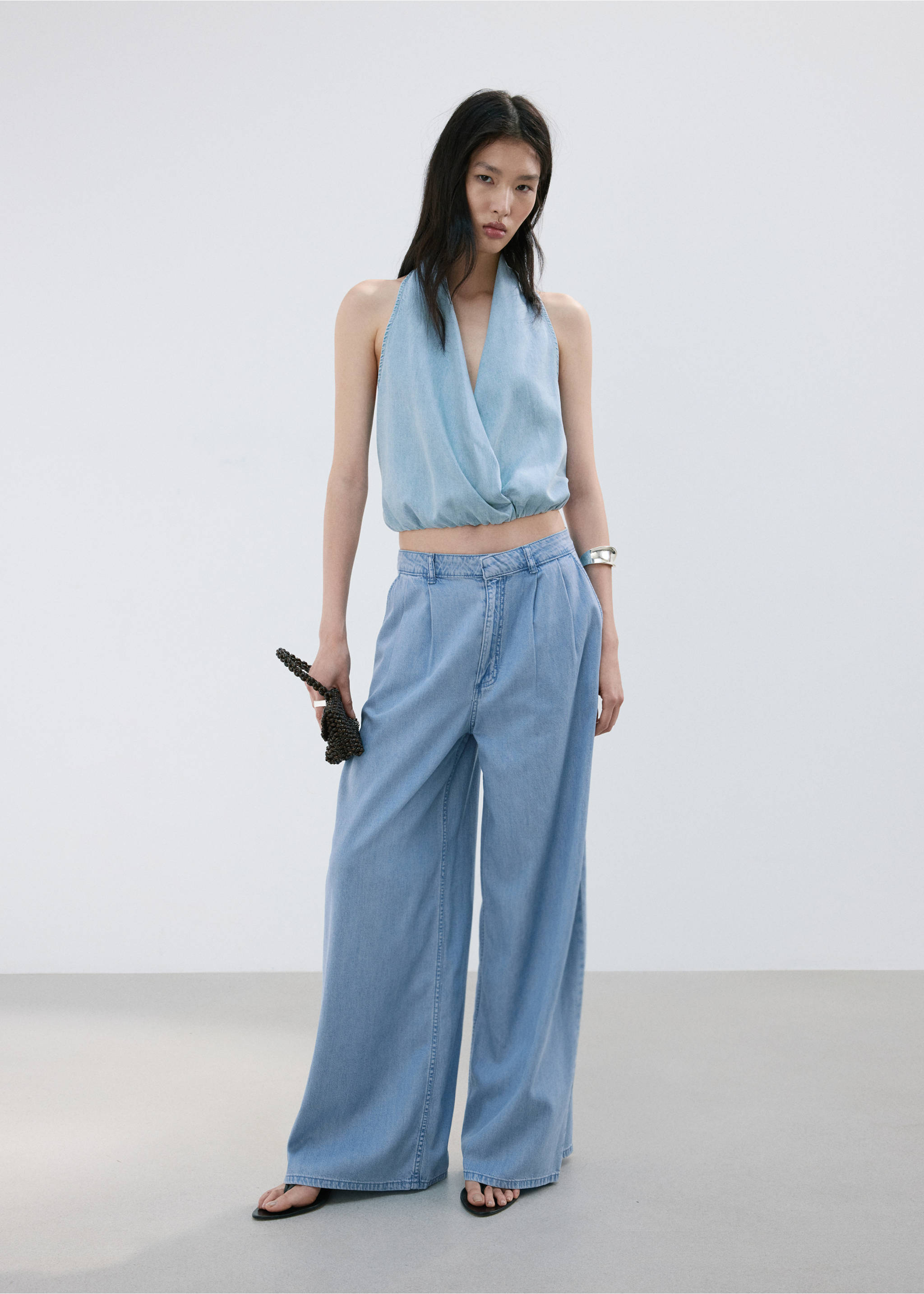 قميص بعنق منسدل من الليوسيل - رؤية عامة, أزرق فاتح. Ref: 27039075-00.