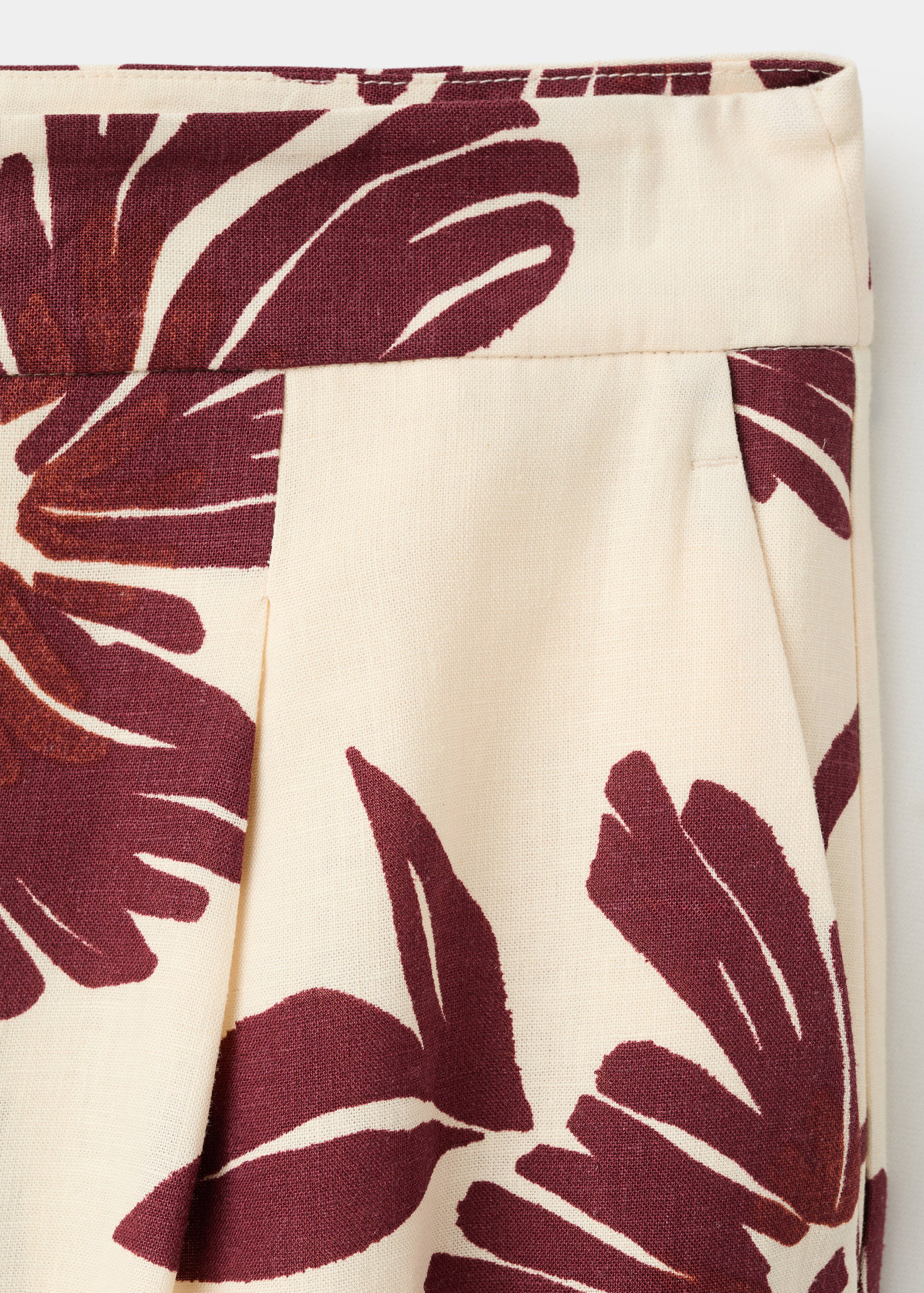 Printed pleated trousers - Details of the article 0