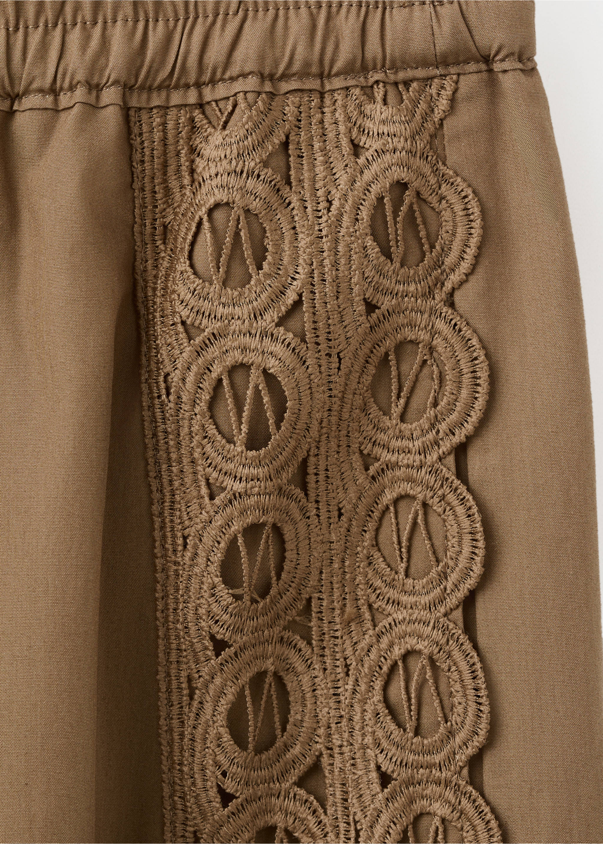 100% cotton trousers with embroidered stripe - Details of the article 0, Khaki. Ref: 27039078-00.