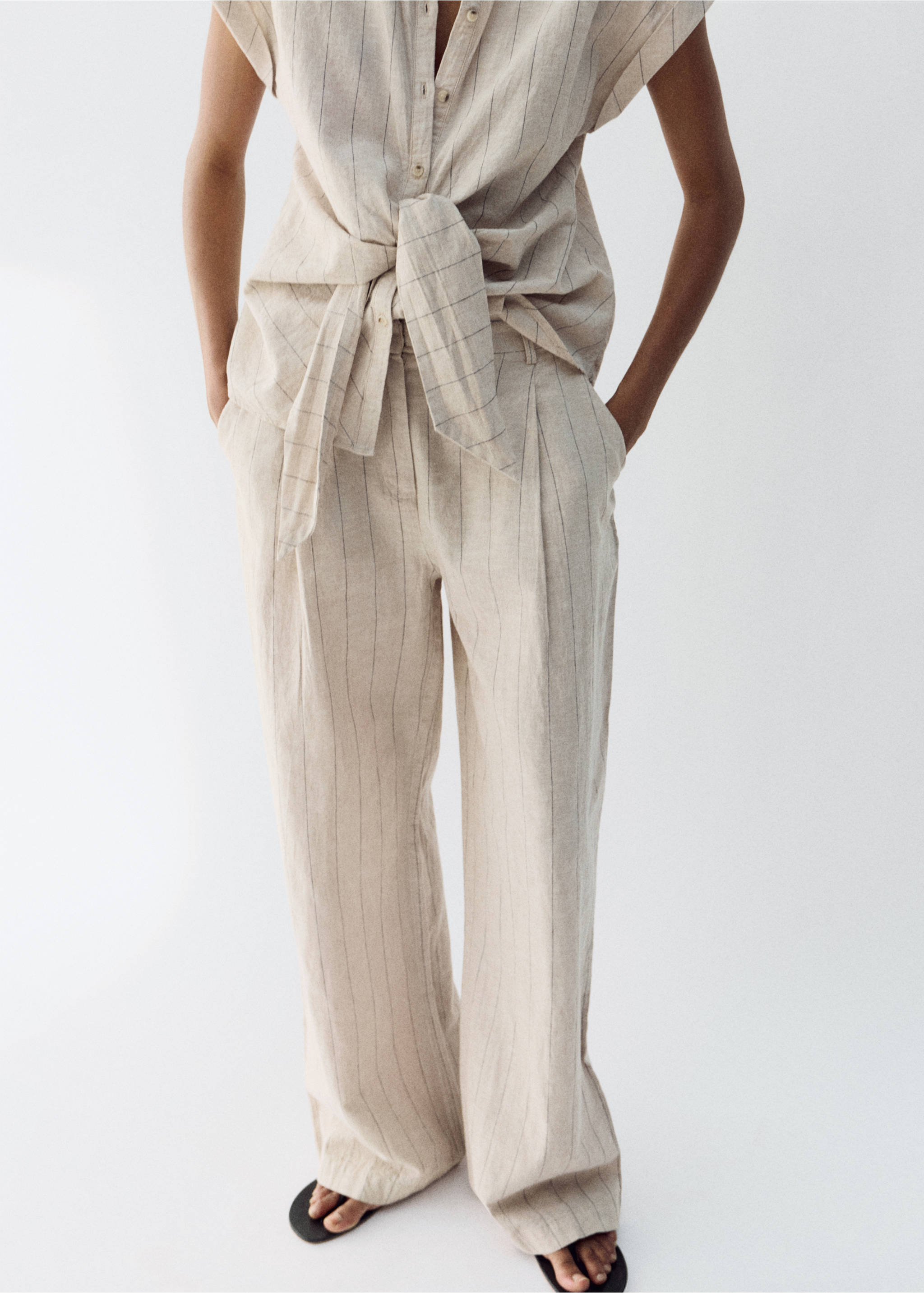 Pinstripe linen trousers - Medium plane, Brown. Ref: 27039079-01.