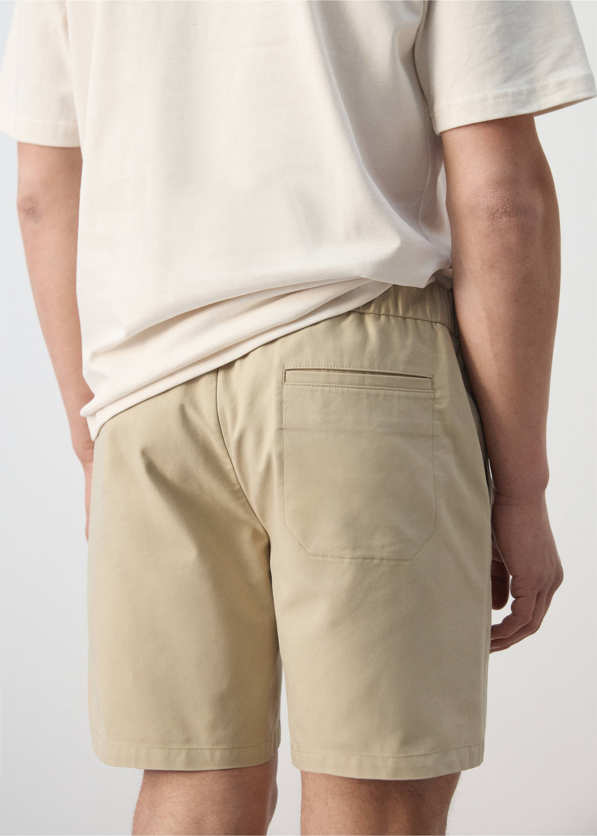 Bermuda shorts rey - Details of the article 6, Beige. Ref: 27039206-00.