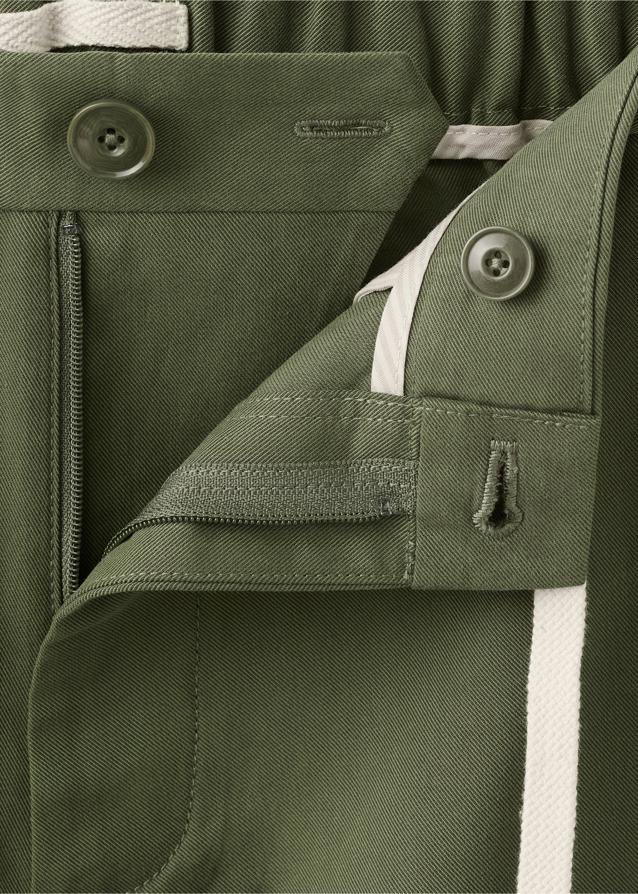 Bermuda shorts rey - Details of the article 8, Forest Green. Ref: 27039206-00.