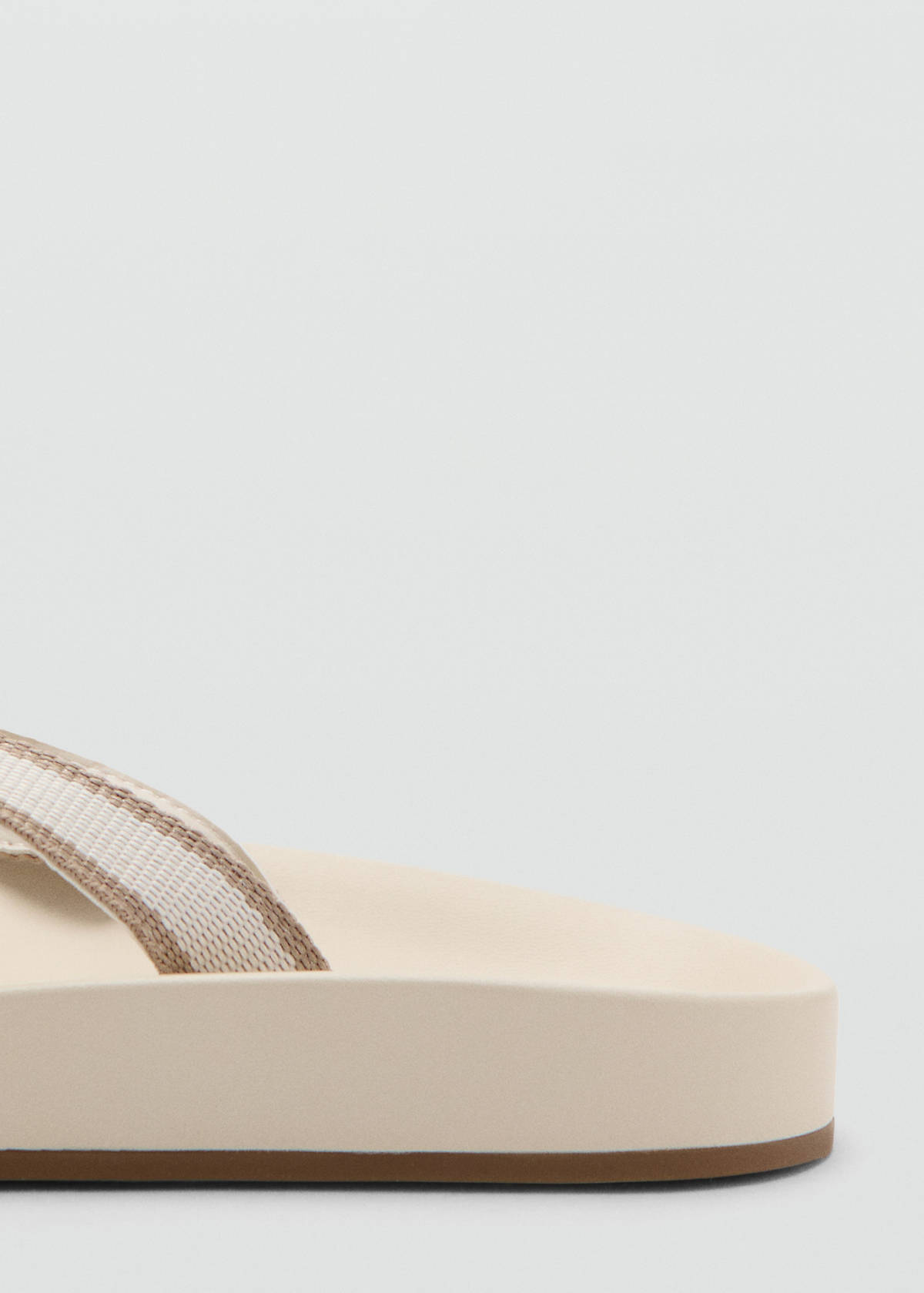 Strappy beach sandals — White