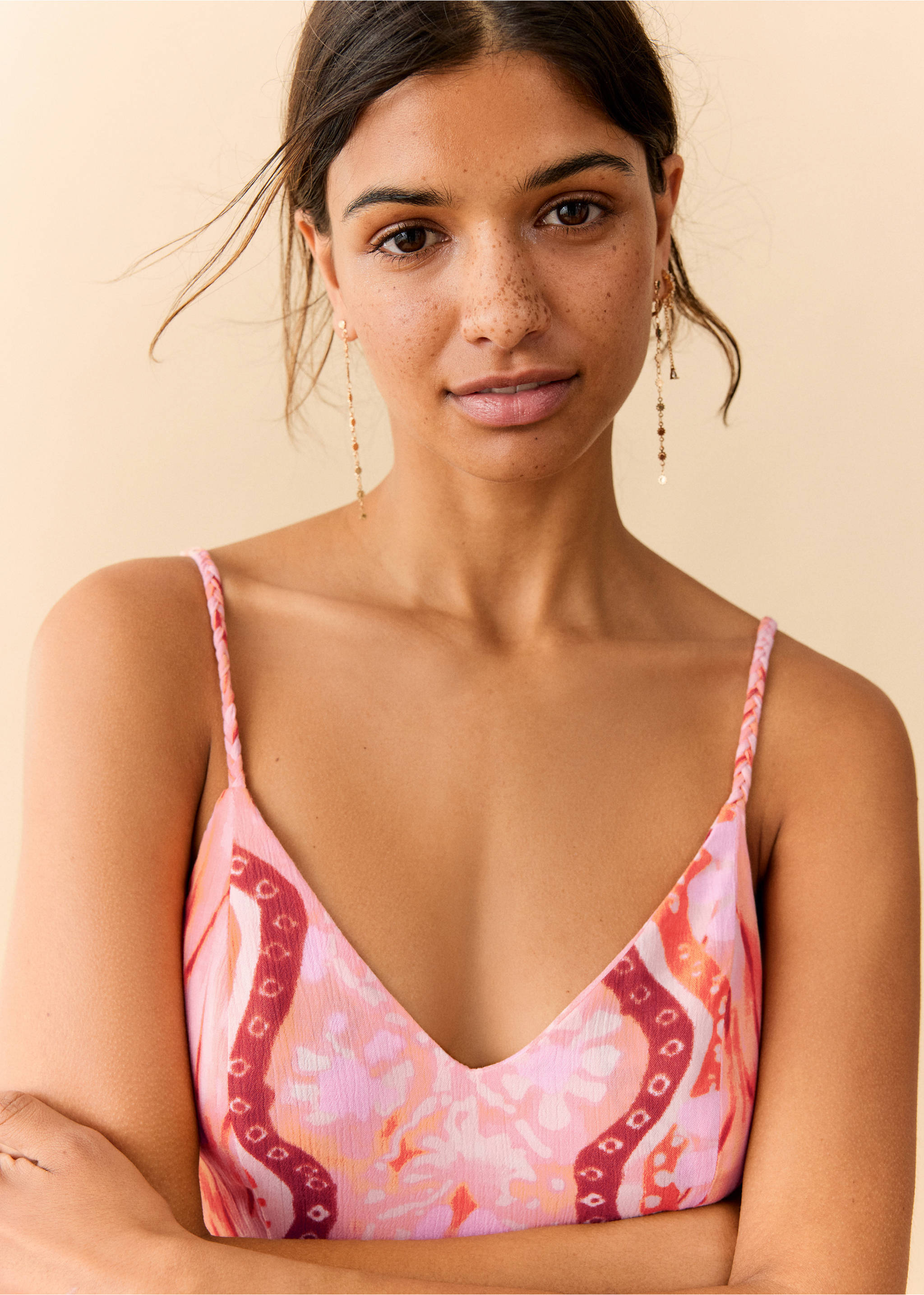 Open back printed dress - Details of the article 1, Peach. Ref: 27039213-00.