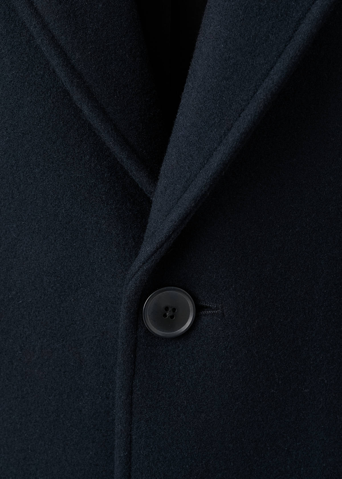 Lightweight recycled wool coat — Navy