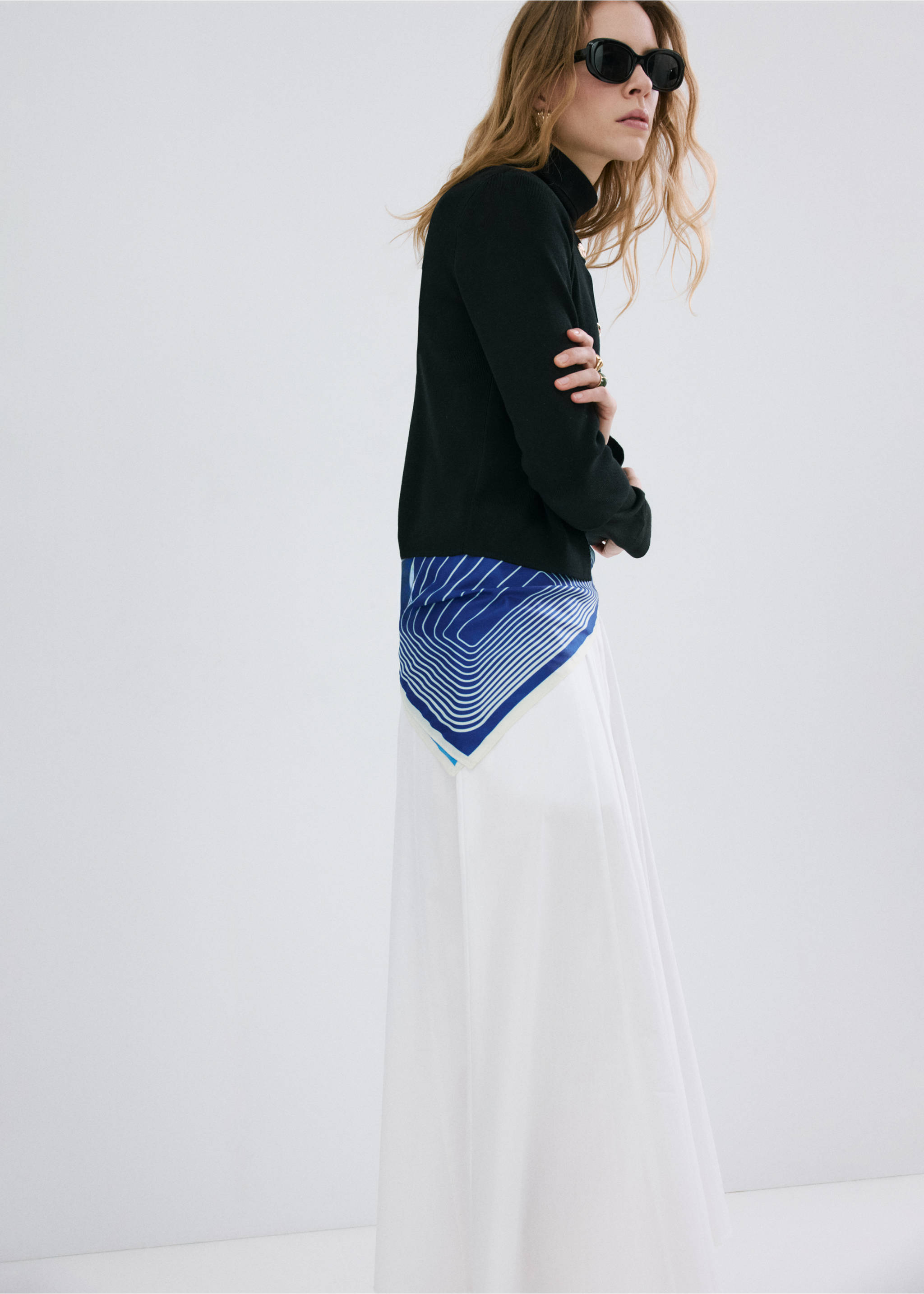 Mouchoir satiné à carreaux - Plan général, Bleu. Ref: 27041198-00.