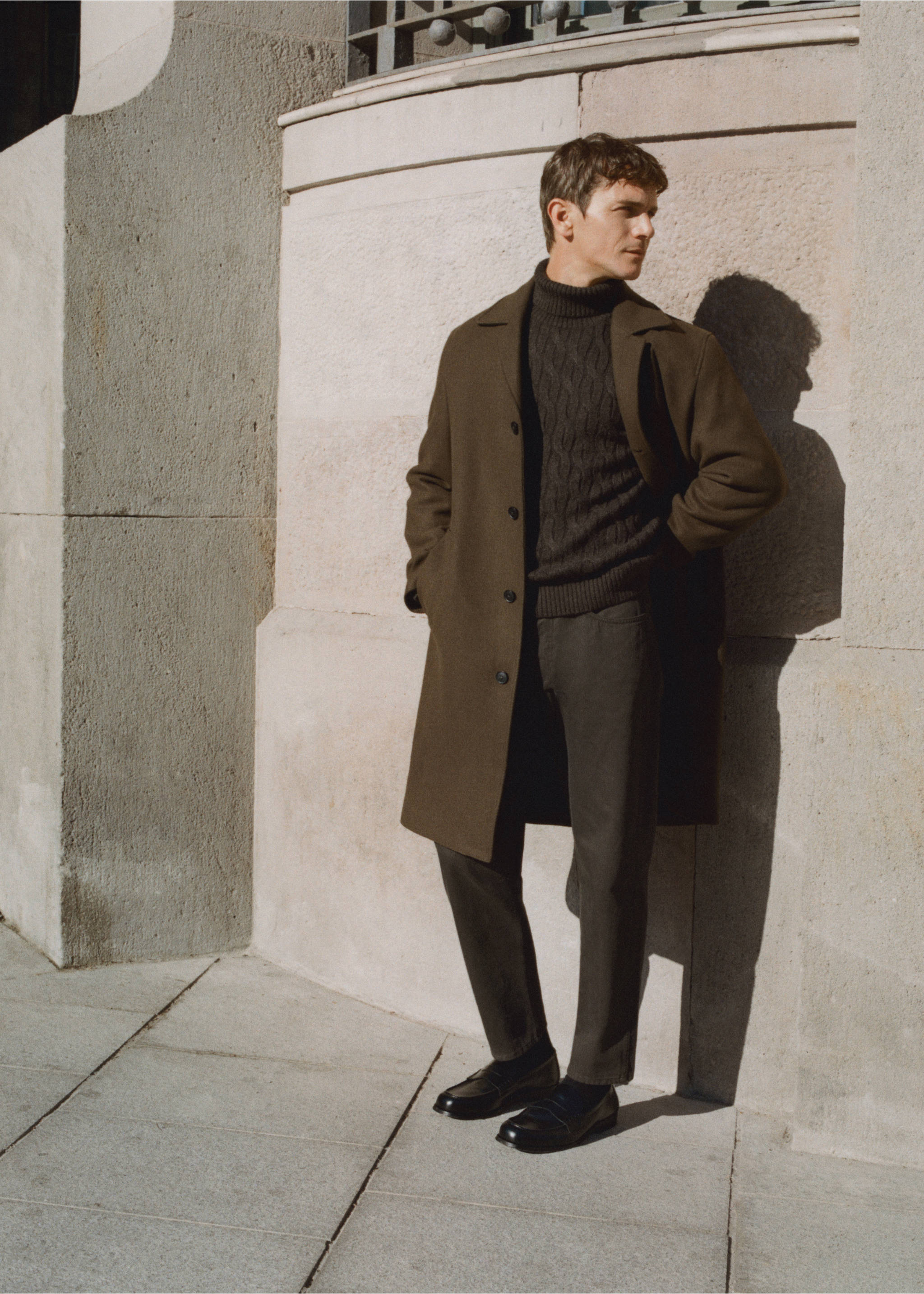 Calças de ganga de 100% algodão regular fit cropped - Pormenor do artigo 5, Chocolate. Ref: 27041201-00.