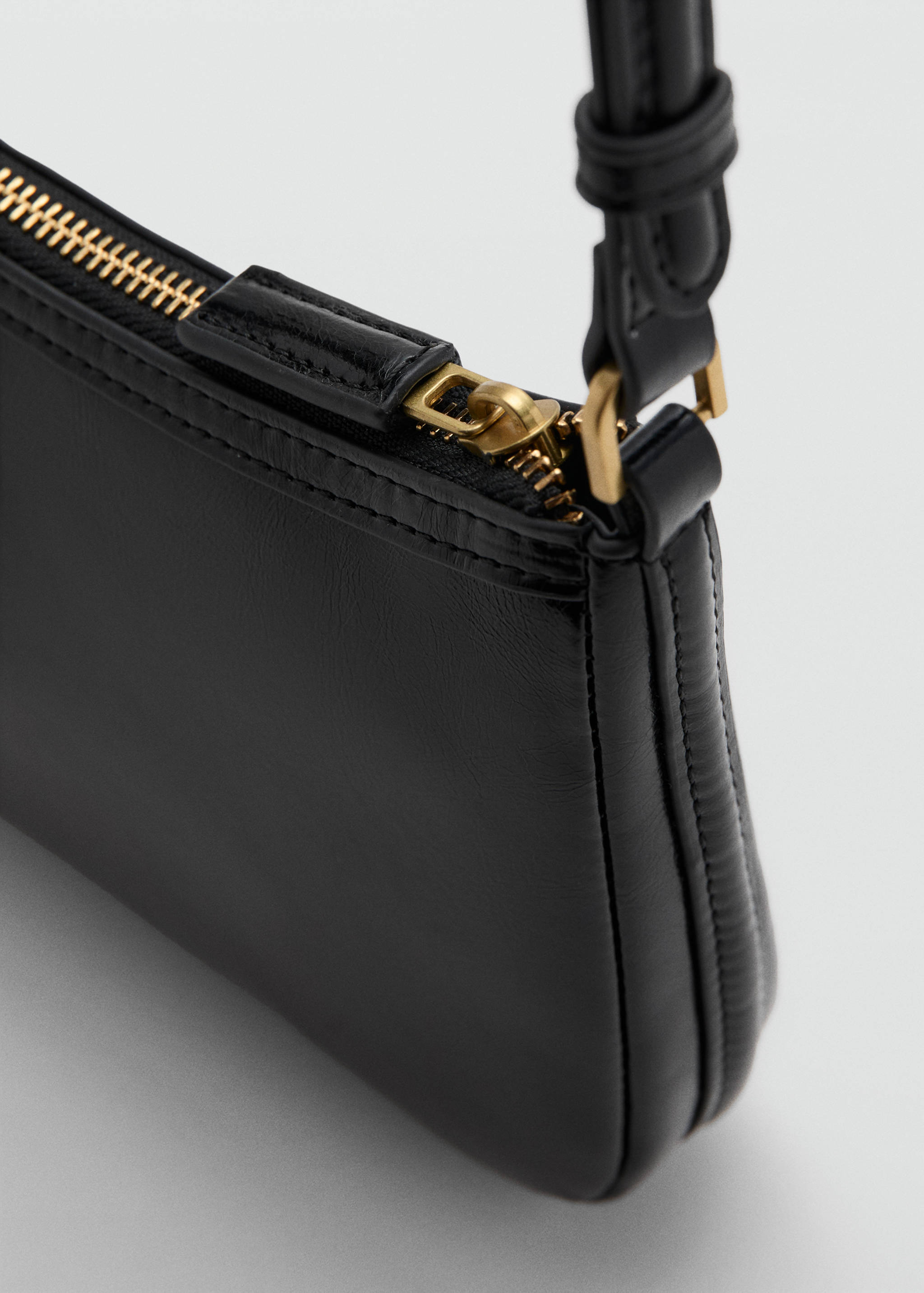 Crossbody bag with charms and rings - Details of the article 2