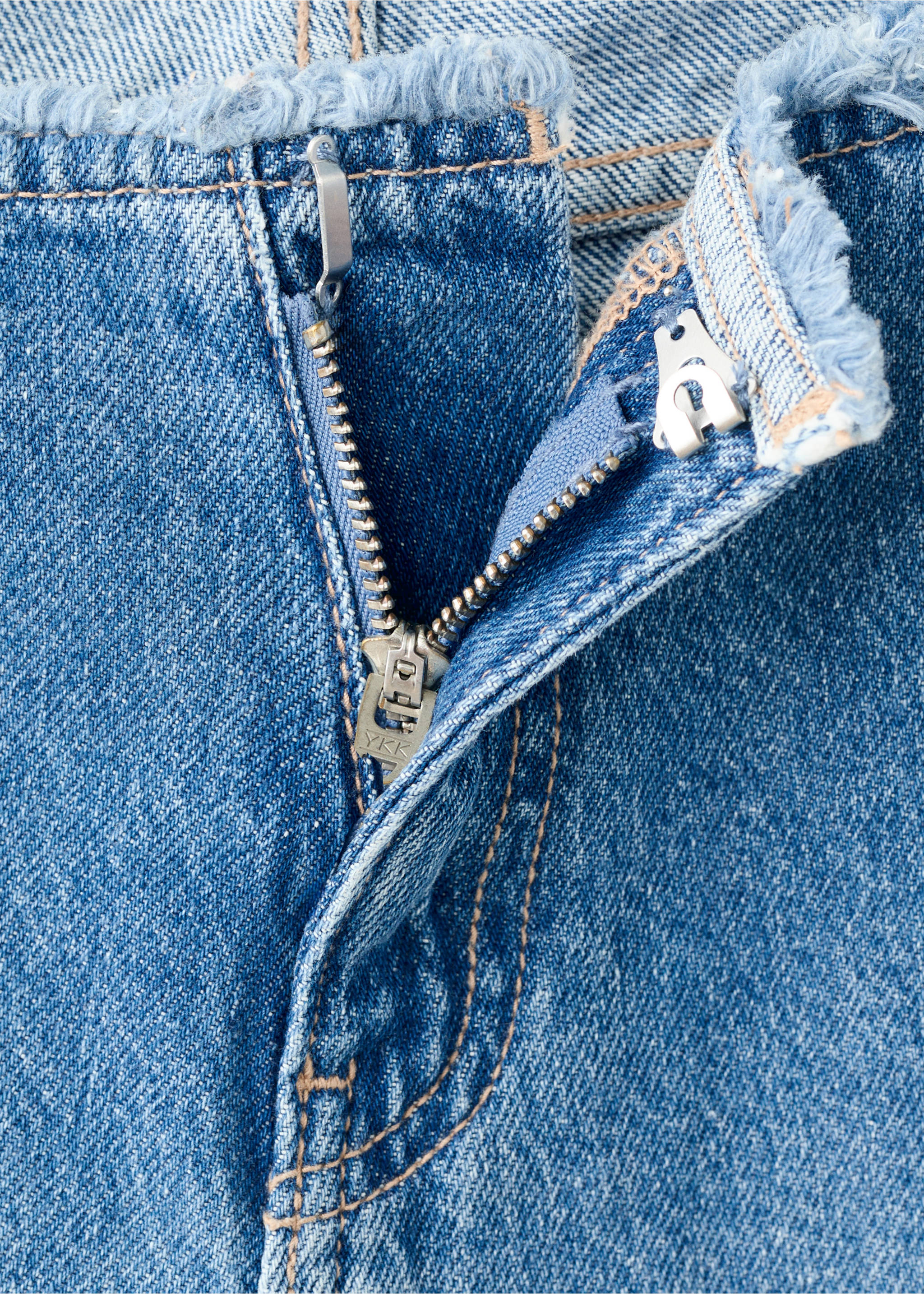 Low-waist wide-leg jeans - Details of the article 8, Medium Blue. Ref: 27041212-01.