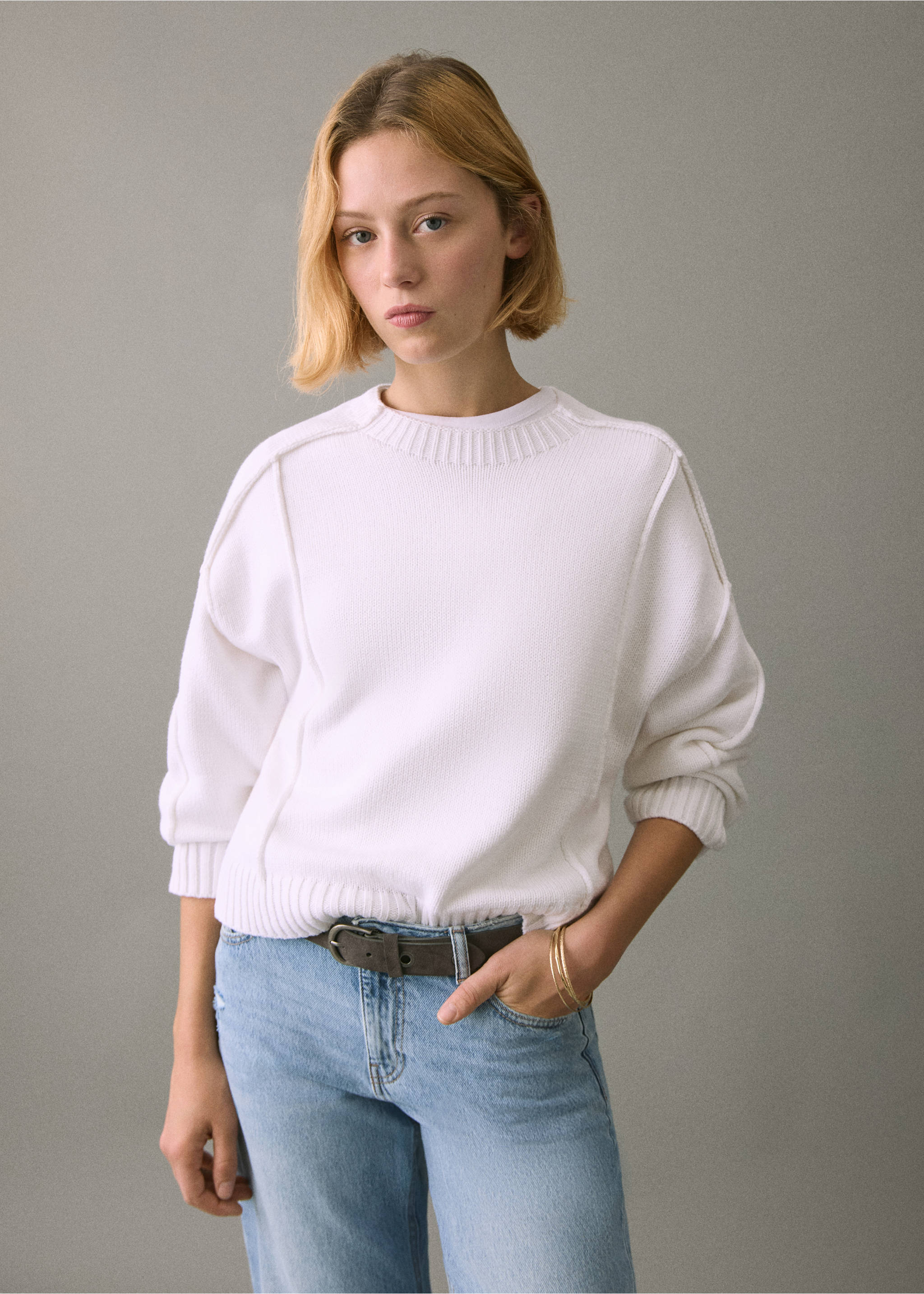 Knitted sweater with seams - Medium plane, Off White. Ref: 27041214-00.