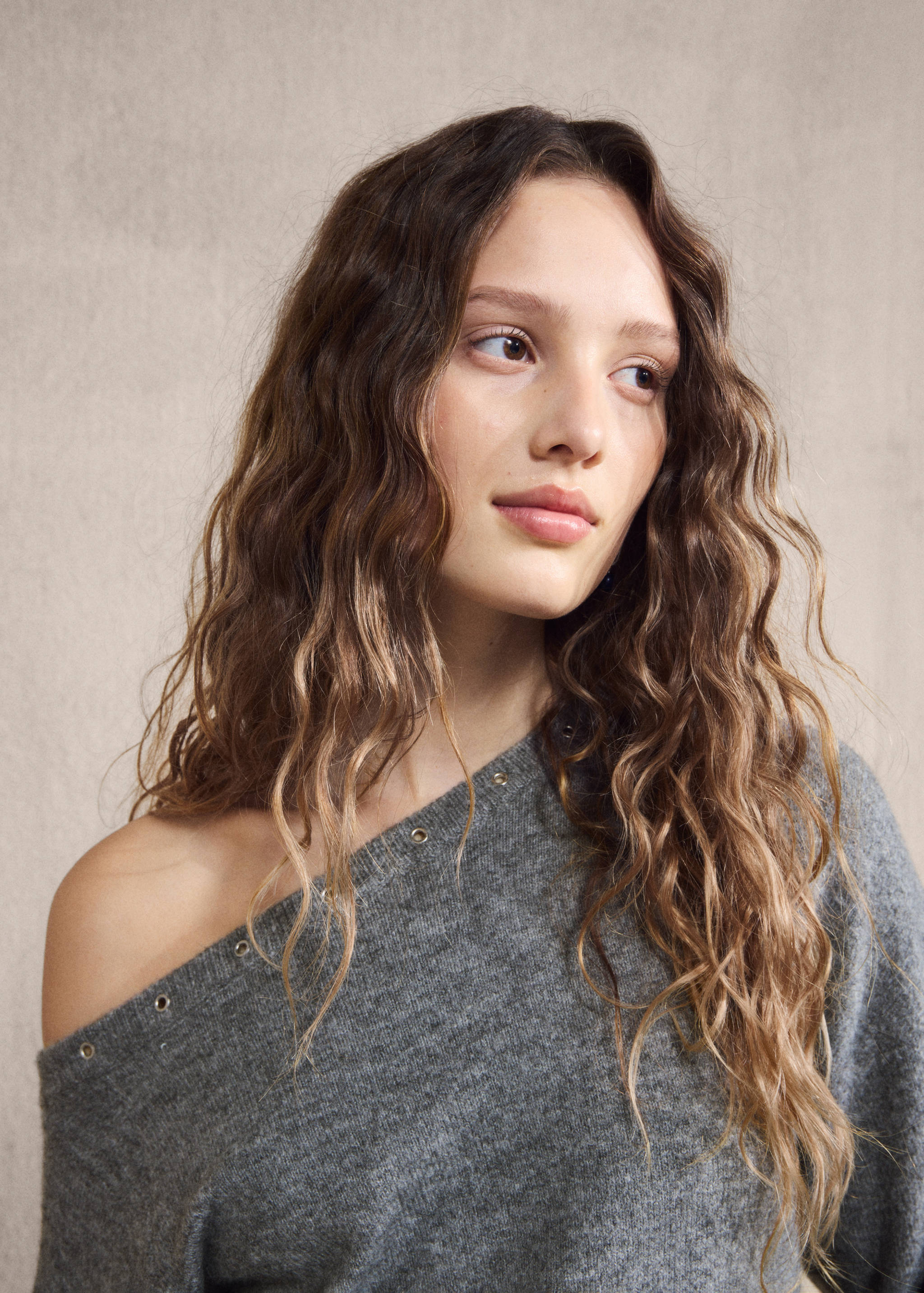 Asymmetrical studded sweater - Details of the article 6