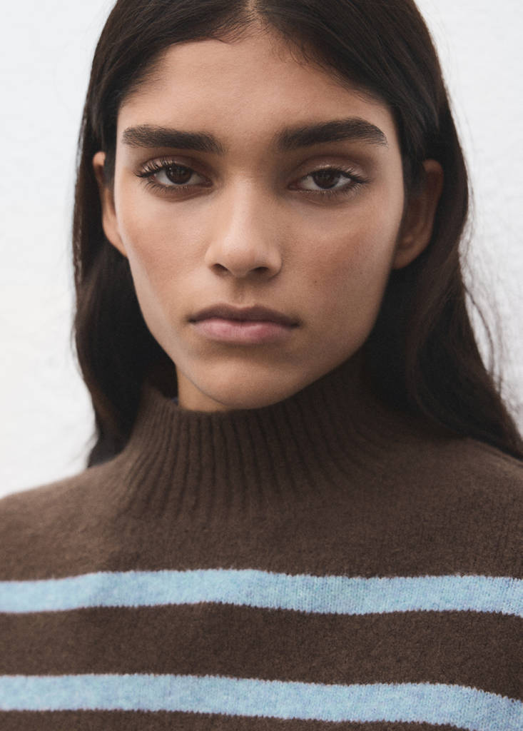 Oversized striped turtleneck sweater — Chocolate