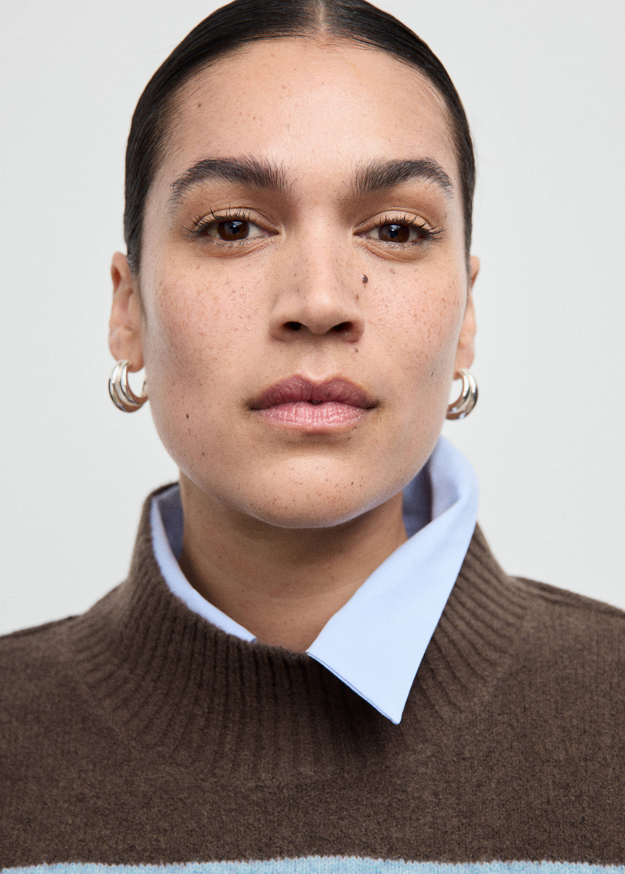 Oversized striped turtleneck sweater - Details of the article 4