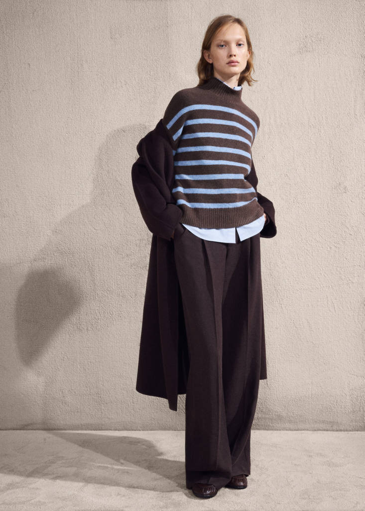 Oversized striped turtleneck sweater — Chocolate