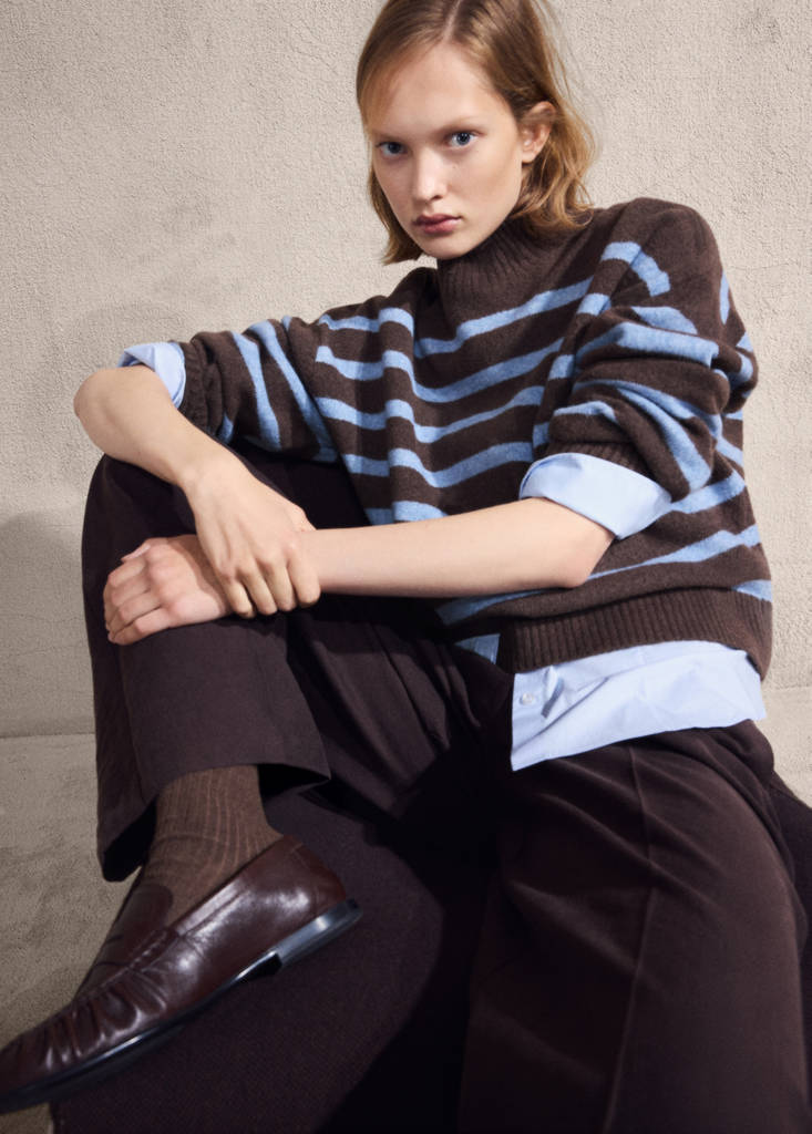 Oversized striped turtleneck sweater — Chocolate