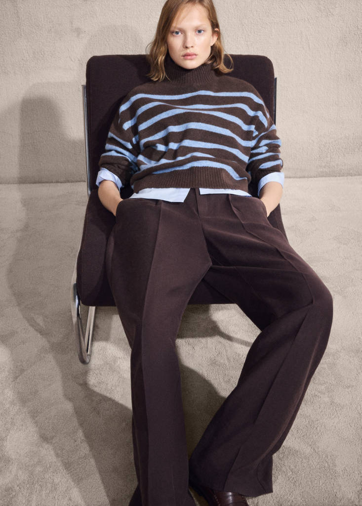 Oversized striped turtleneck sweater — Chocolate