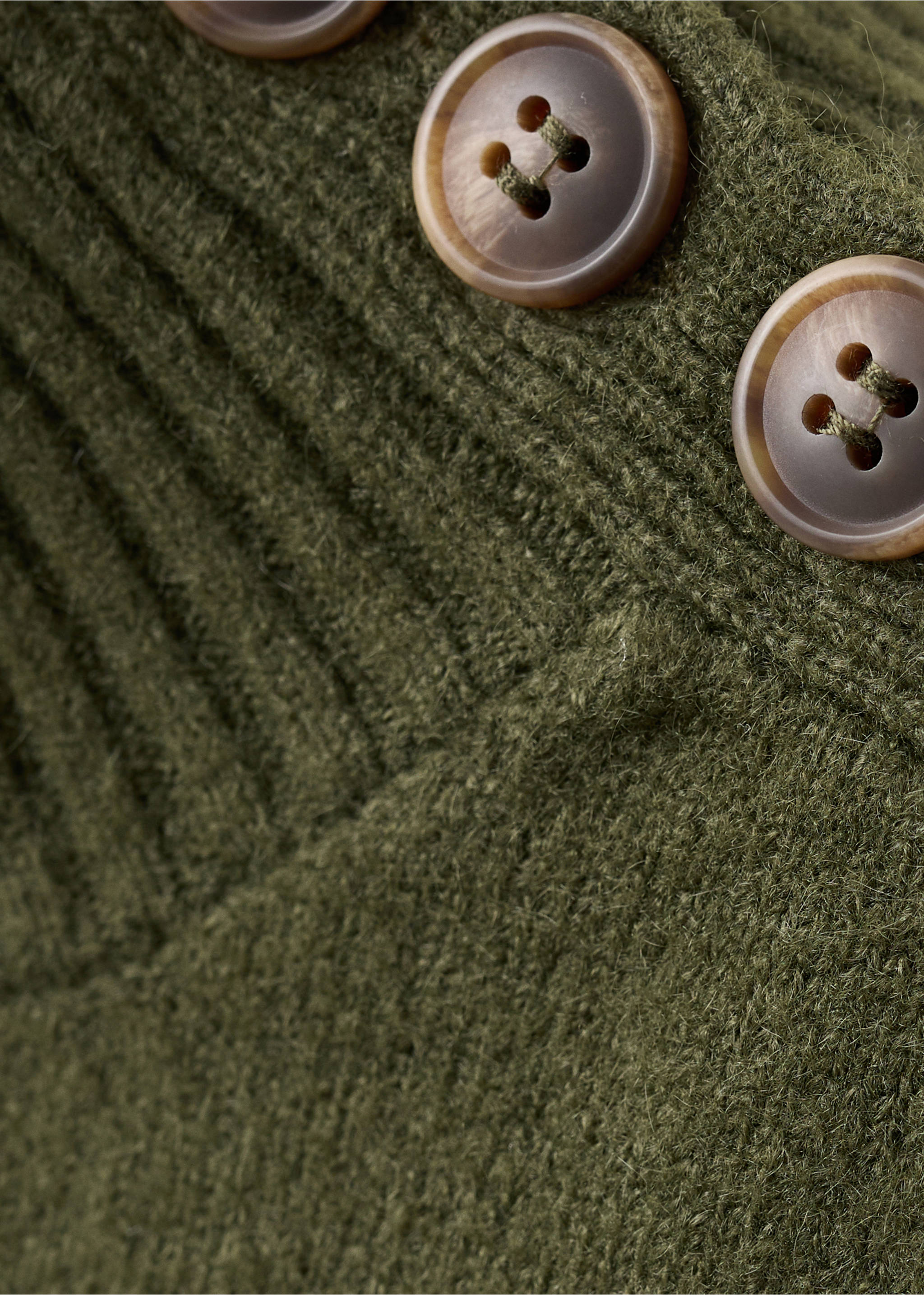 Jersey cuello perkins botones - Detalle del artículo 8, Khaki. Ref: 27041218-00.