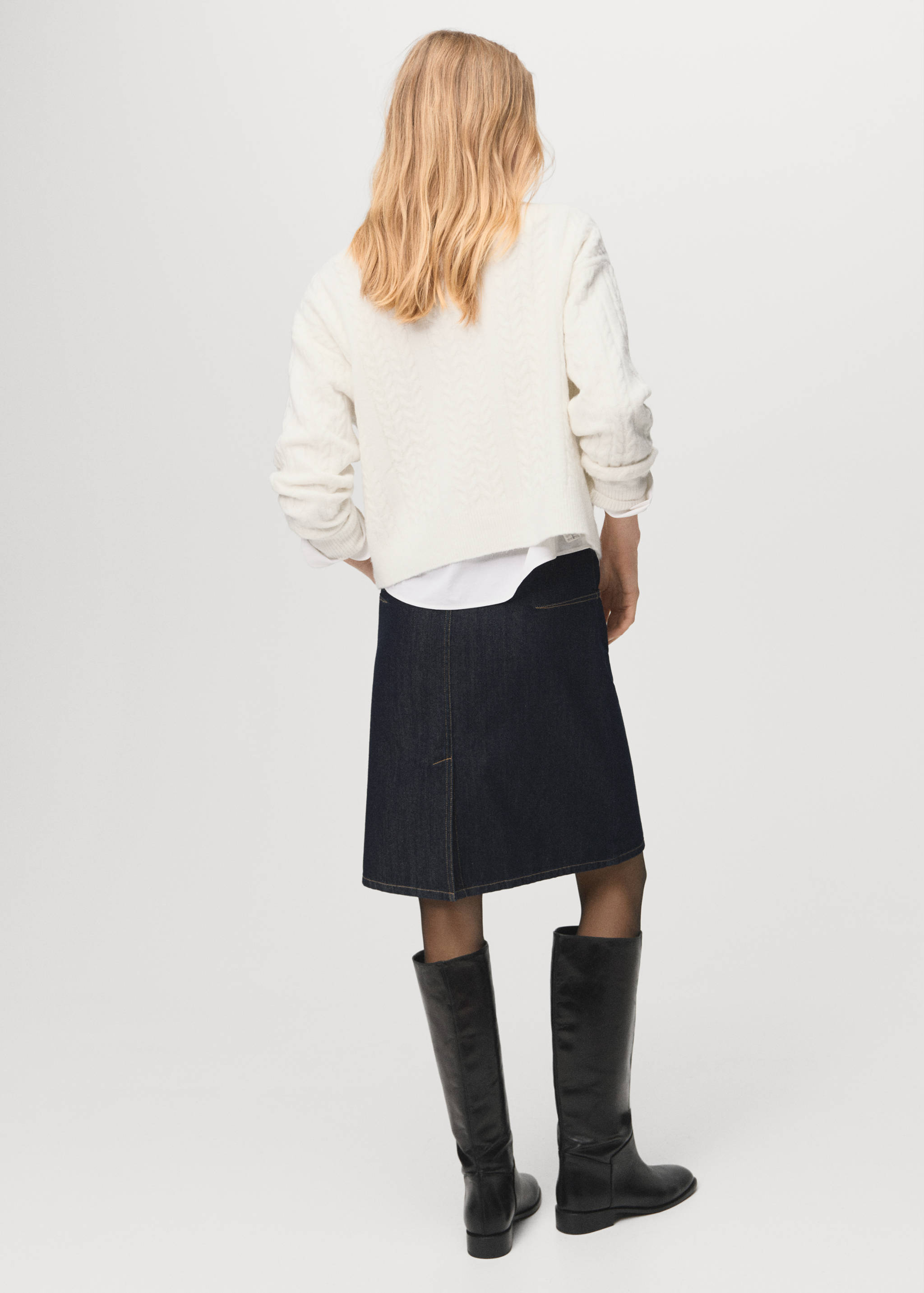 Braided knitted sweater - Reverse of the article