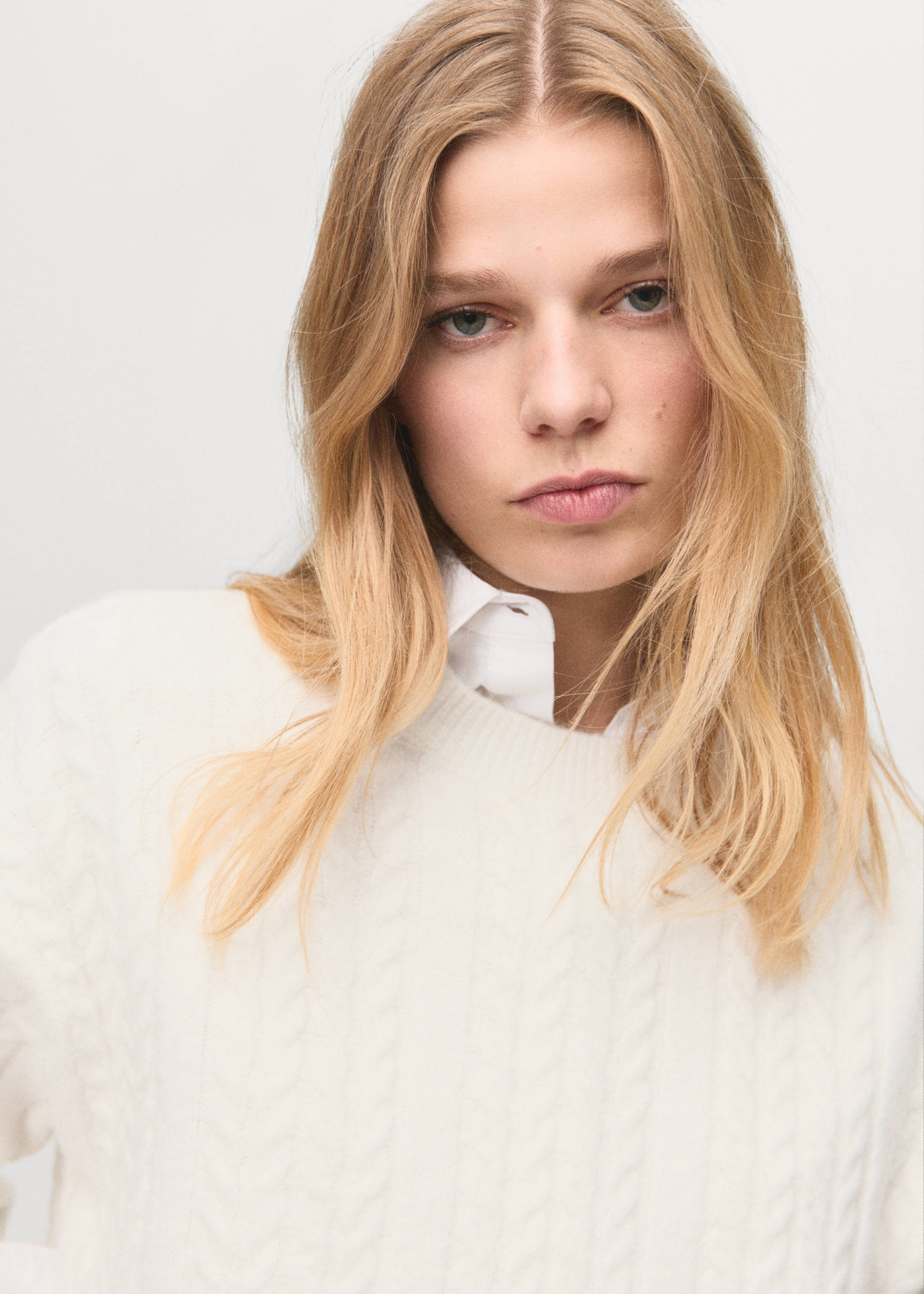 Braided knitted sweater - Details of the article 1