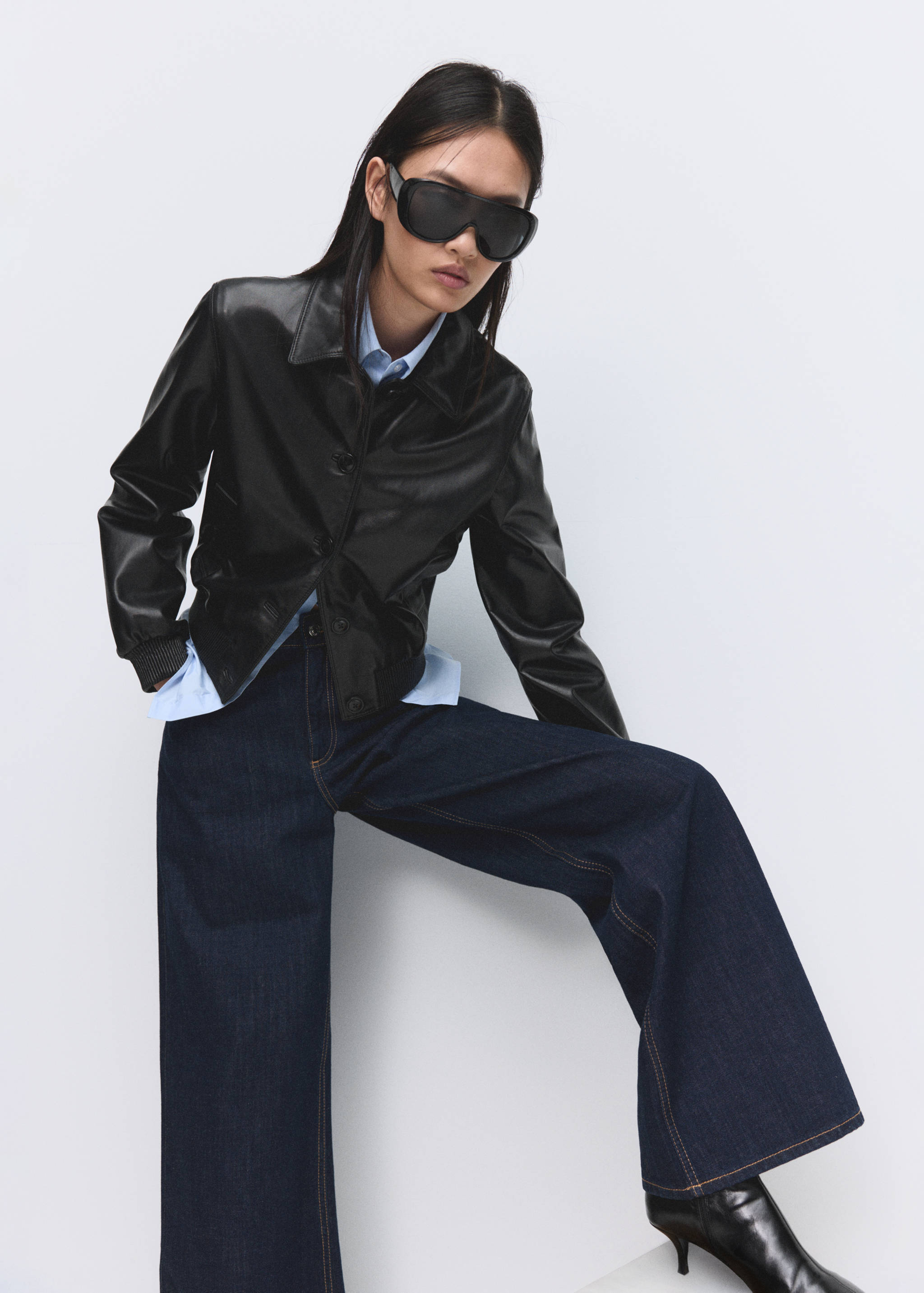 Low-rise wideleg jeans - Details of the article 1