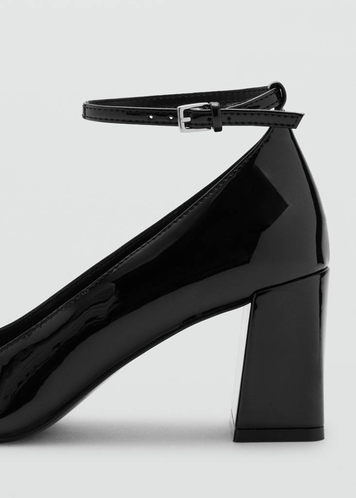 Patent leather high-heeled shoes with ankle straps — Black
