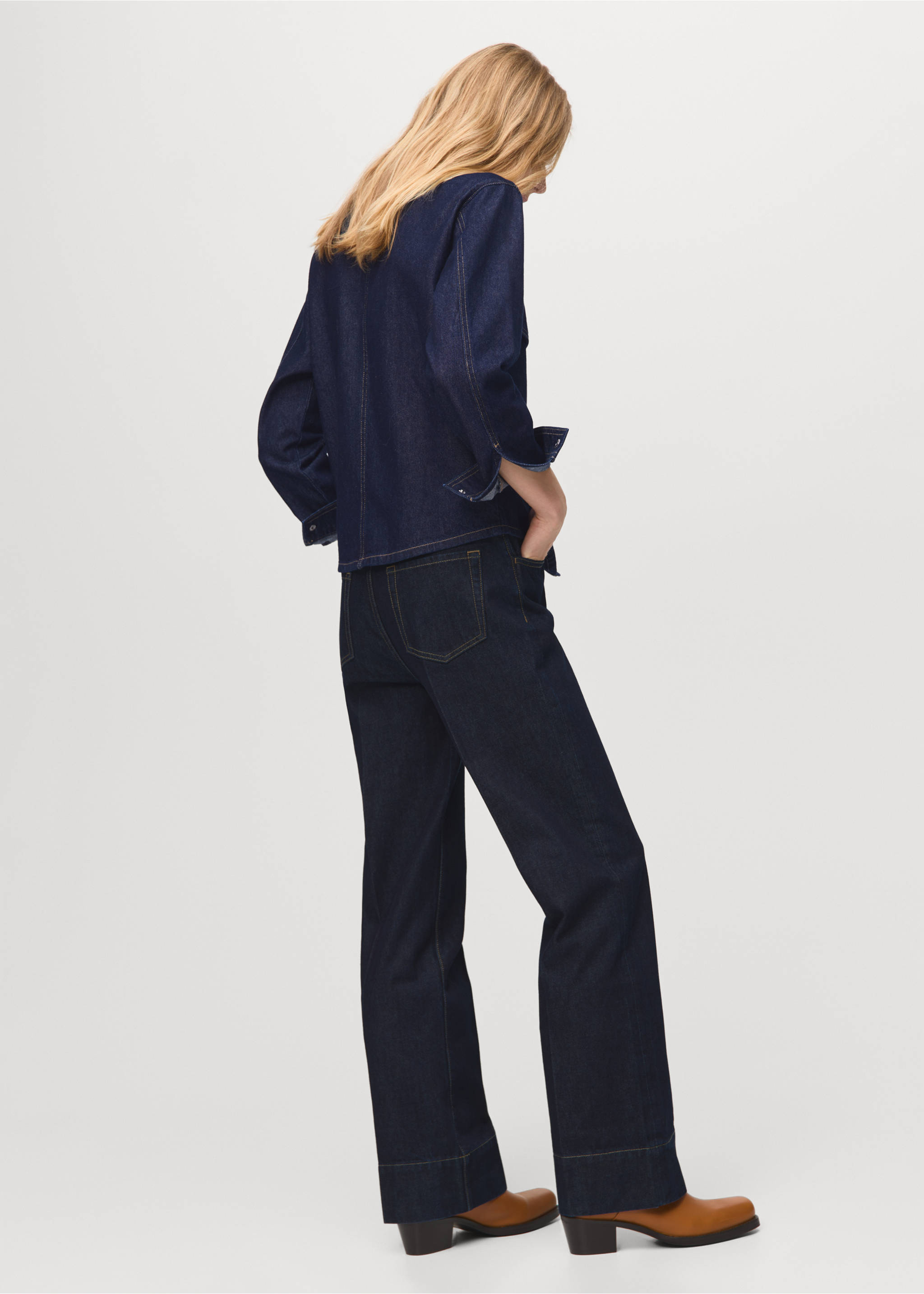 قميص دنيم بجيوب وطيّة - الجهة الخلفية للمنتج, أزرق غامق. Ref: 27041237-00.