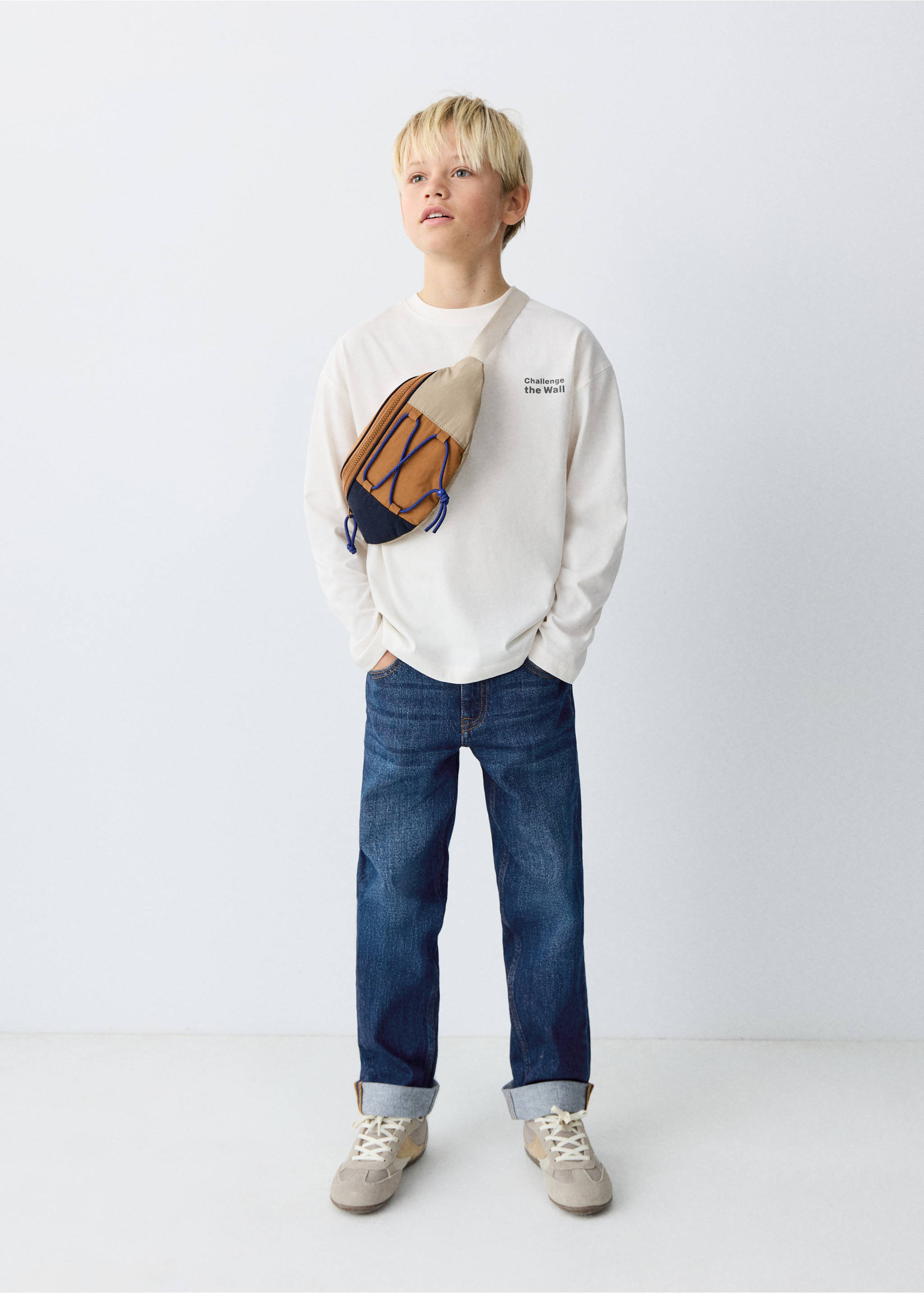 Прямые джинсы с отворотами - Общий план, Темно-синий. Ref: 27041239-00.