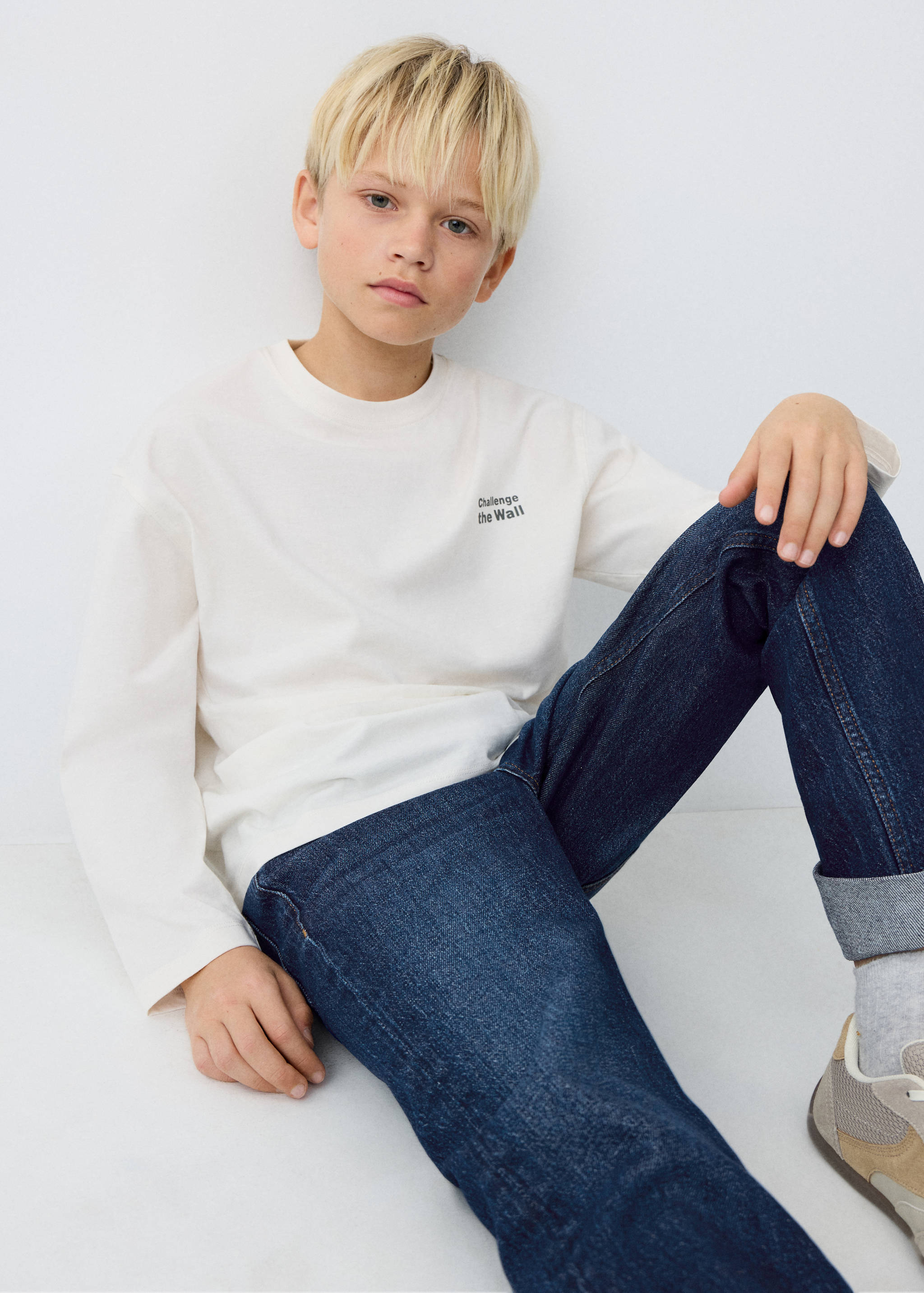 Jeans rectos bajo vuelto - Plano medio