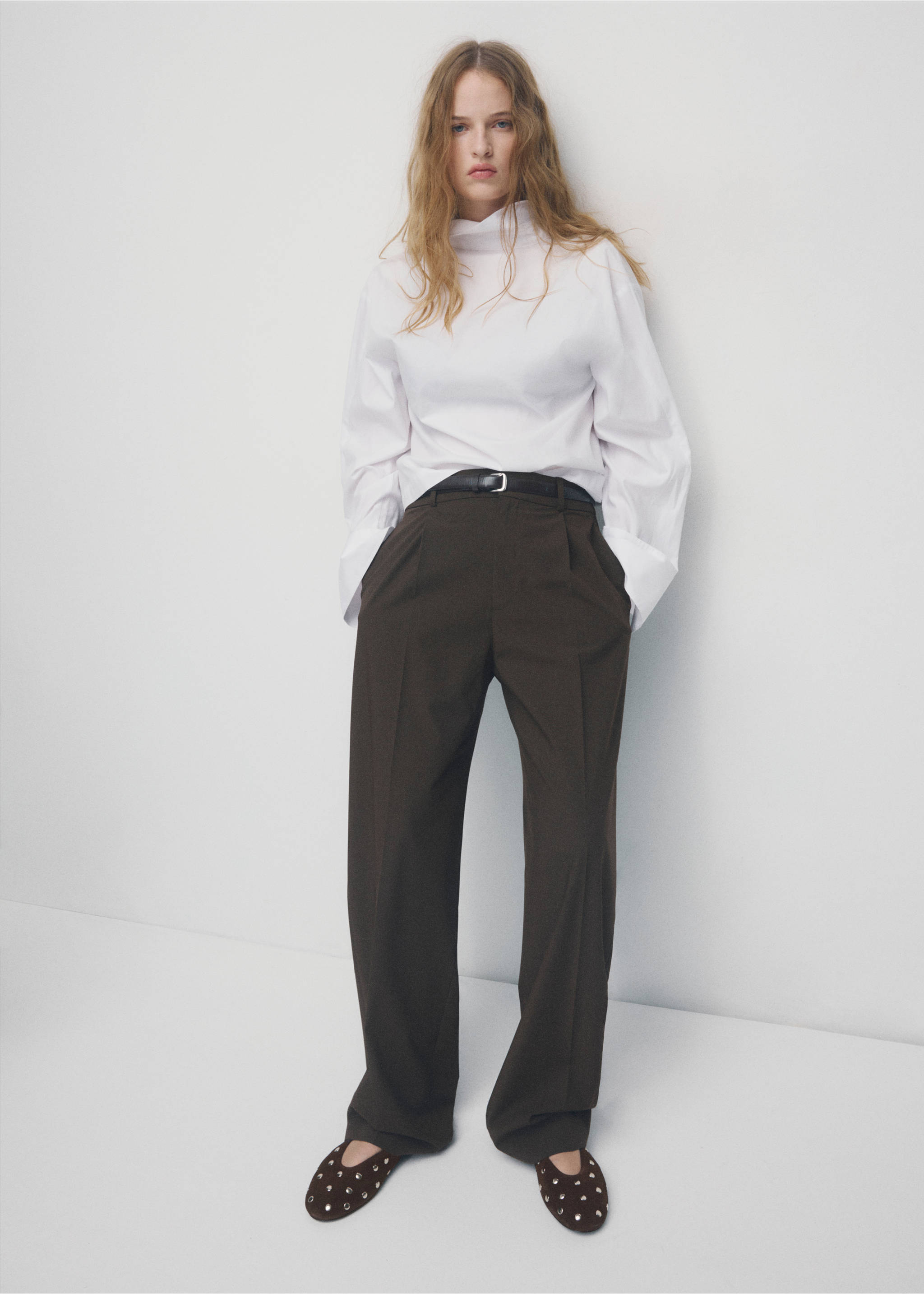 绒面革铆钉芭蕾舞平底鞋 - null, 巧克力色. Ref: 27041242-00.