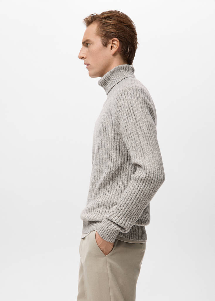 Wool-blend turtleneck sweater — Beige